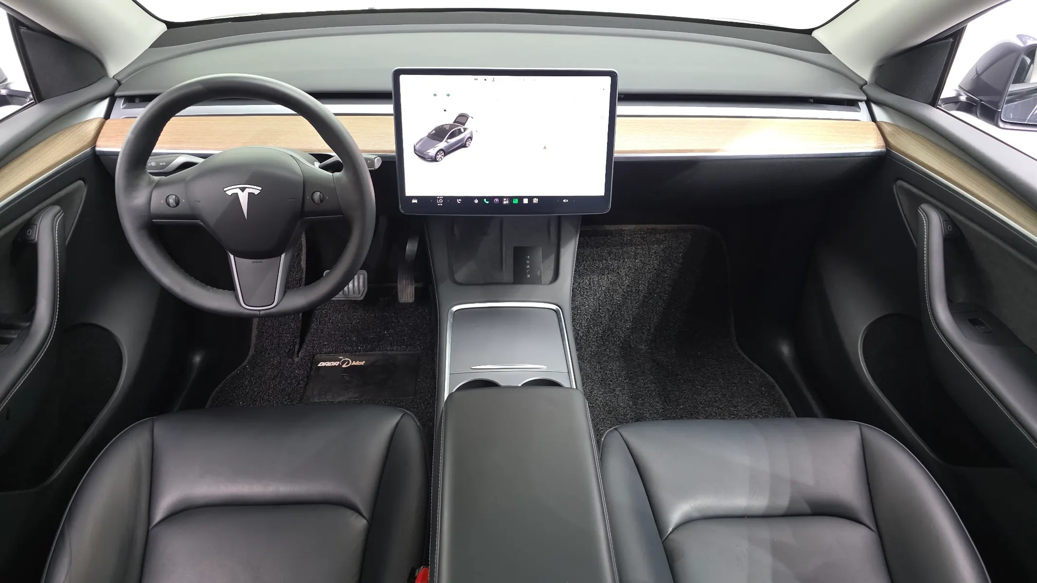 Tesla Y RWD 2024 4/5