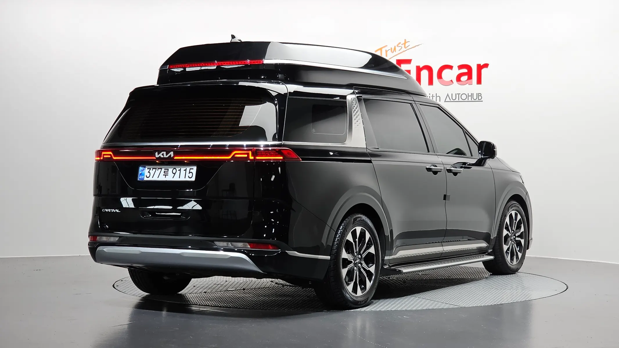 Kia Carnival 9 2023 2/33