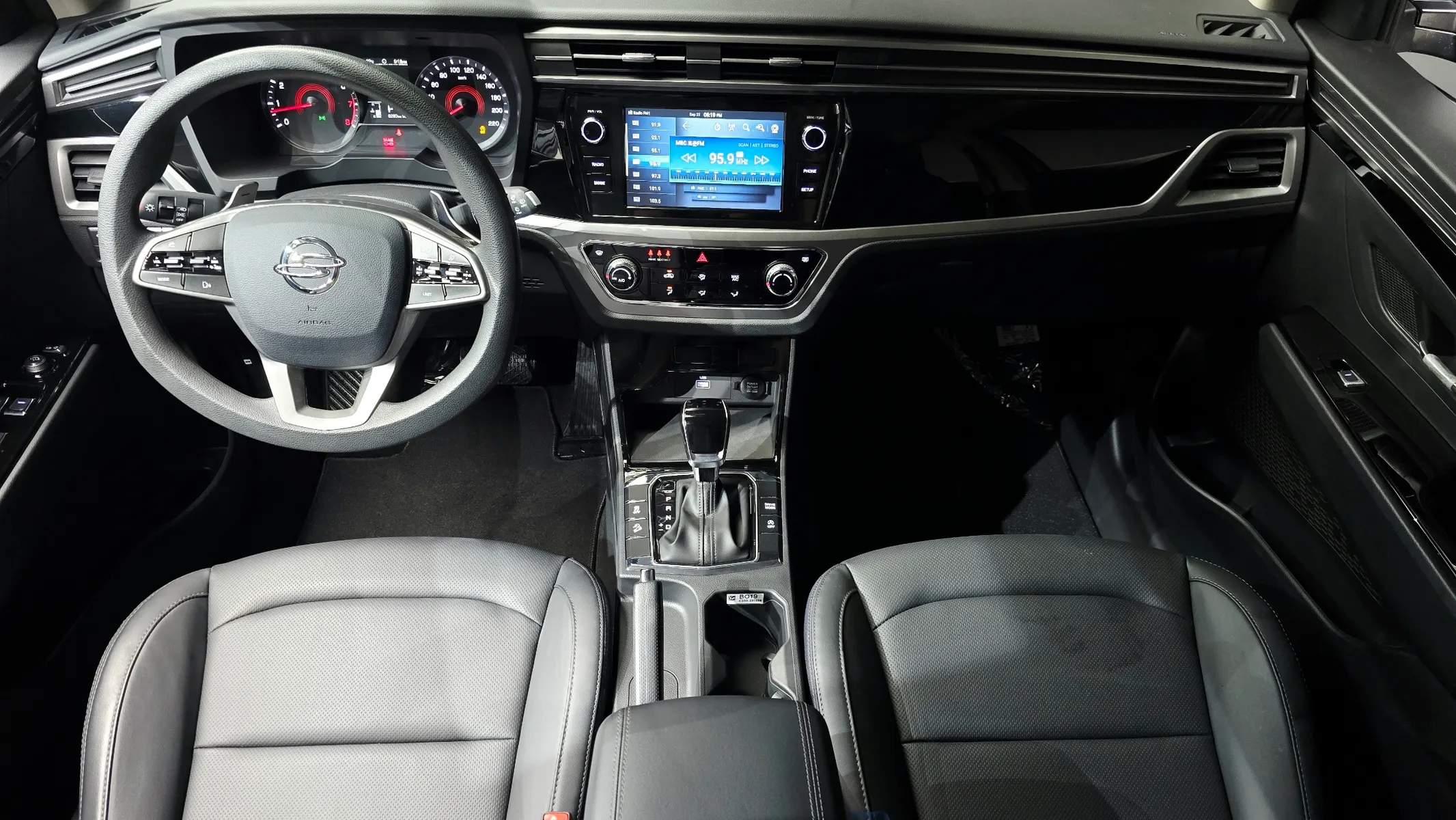 KG Mobility 뷰티풀 코란도 1.5 2WD C5 2022 4/5
