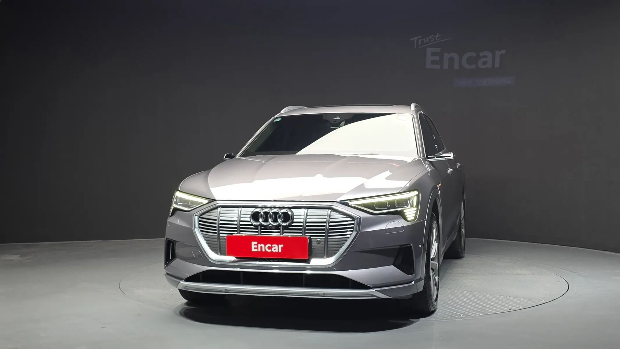 Audi e- 55 2021 3/37