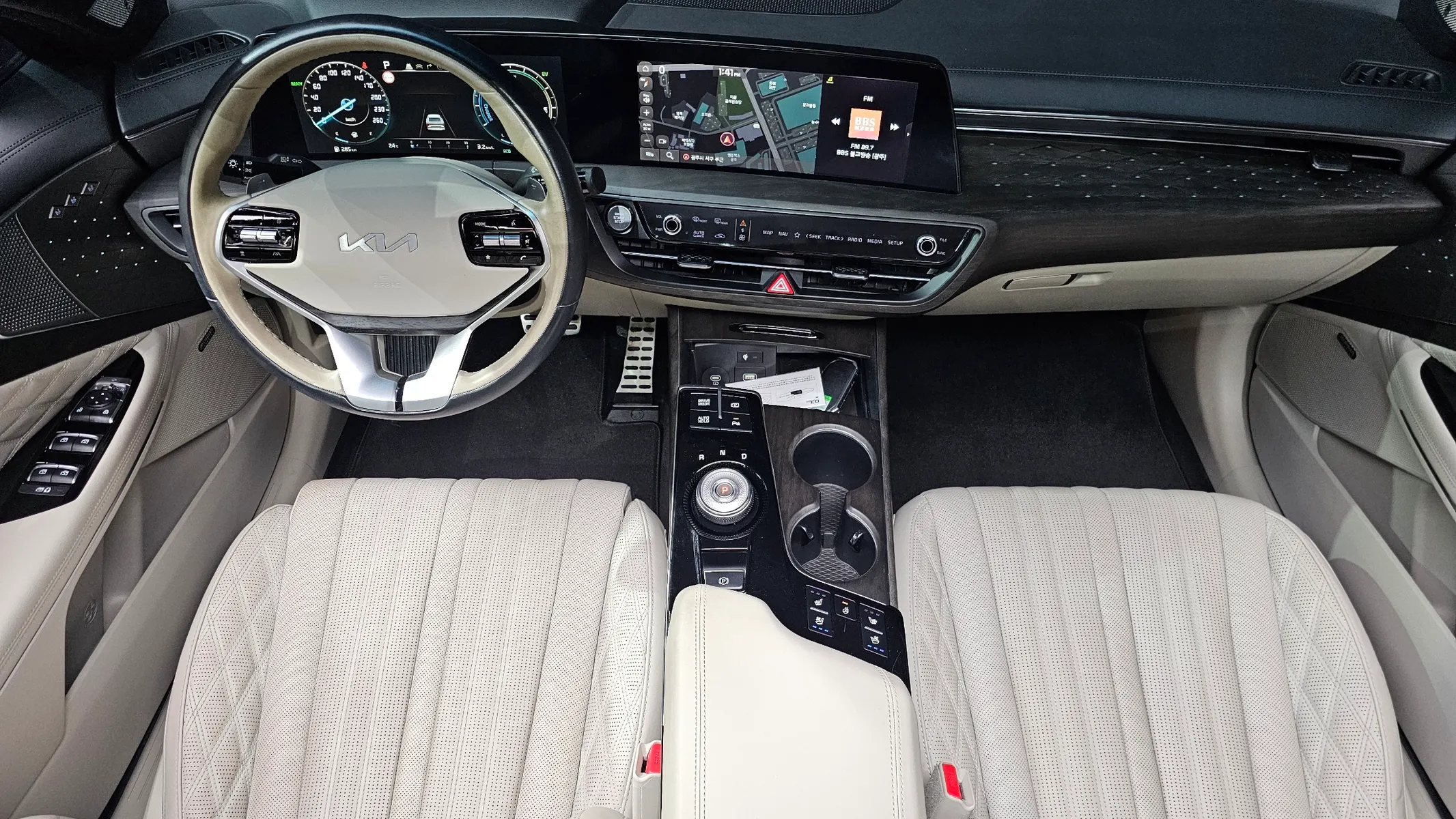 Kia K8 2022 4/5