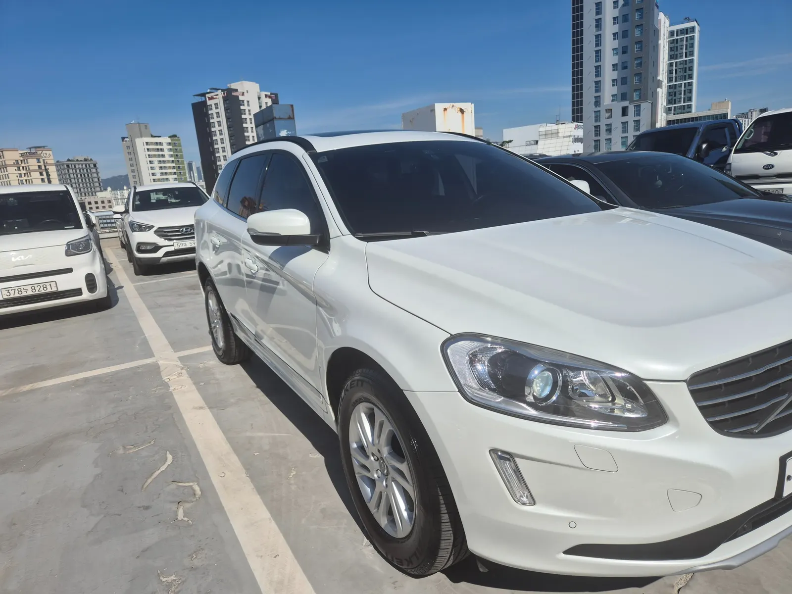 Volvo XC60 D4 2017 2/5