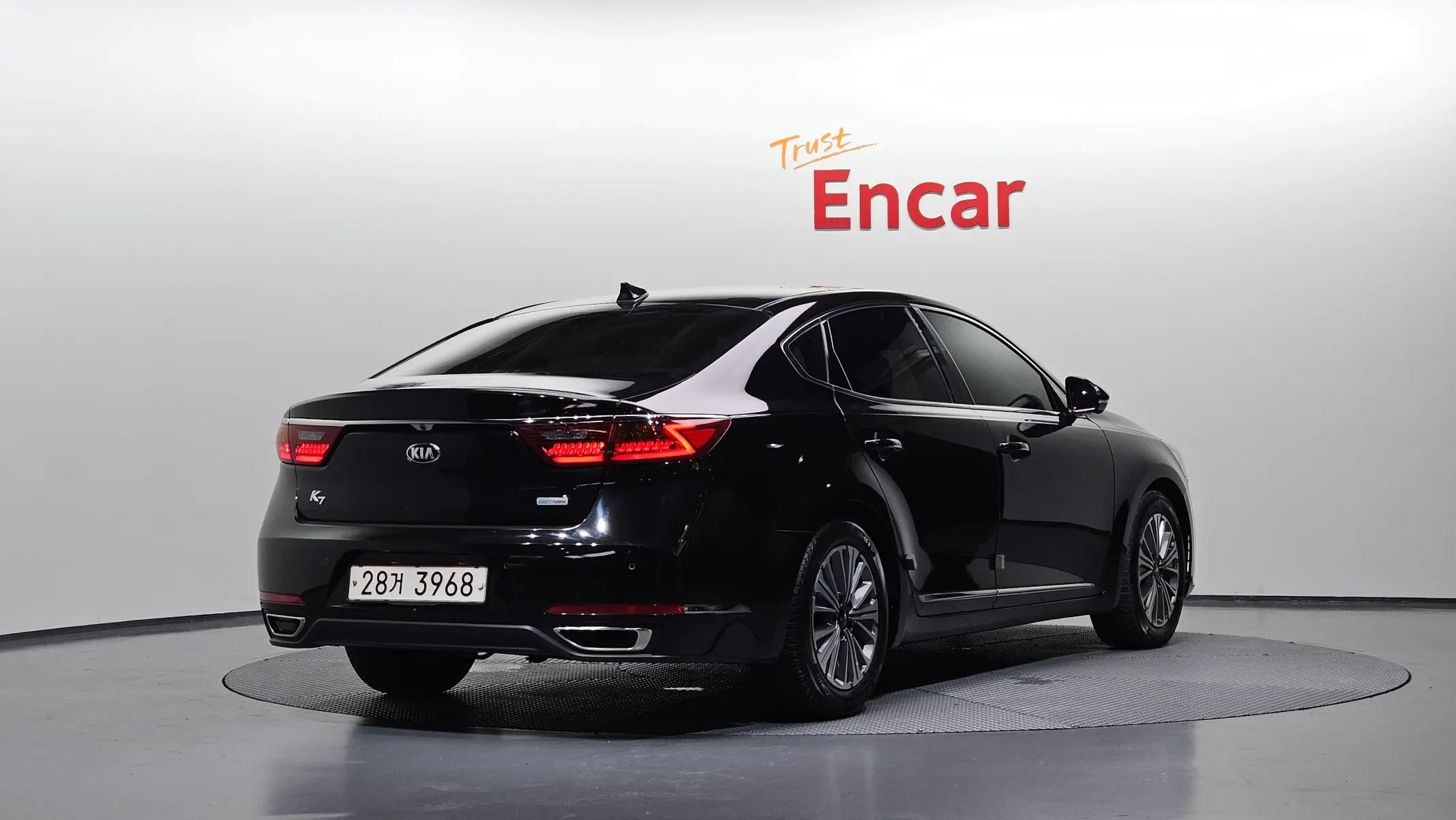 Kia K7 2018 2/33