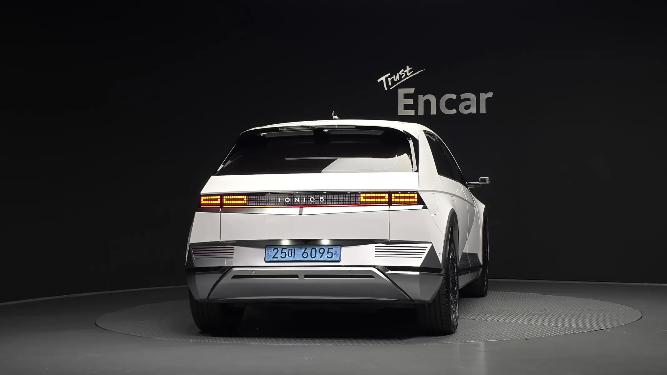Hyundai Ioniq 5 2022 2/5