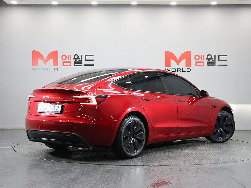 Tesla 3 RWD 2024 3/5