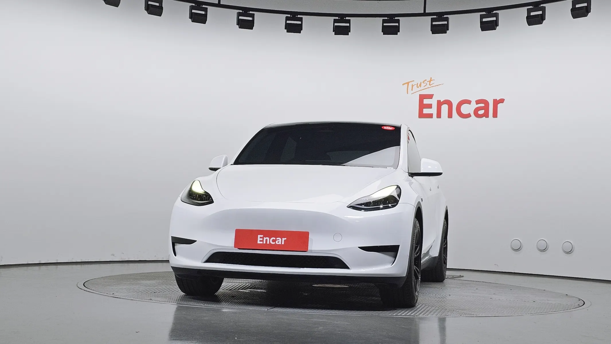 Tesla Y RWD 2023 2/5