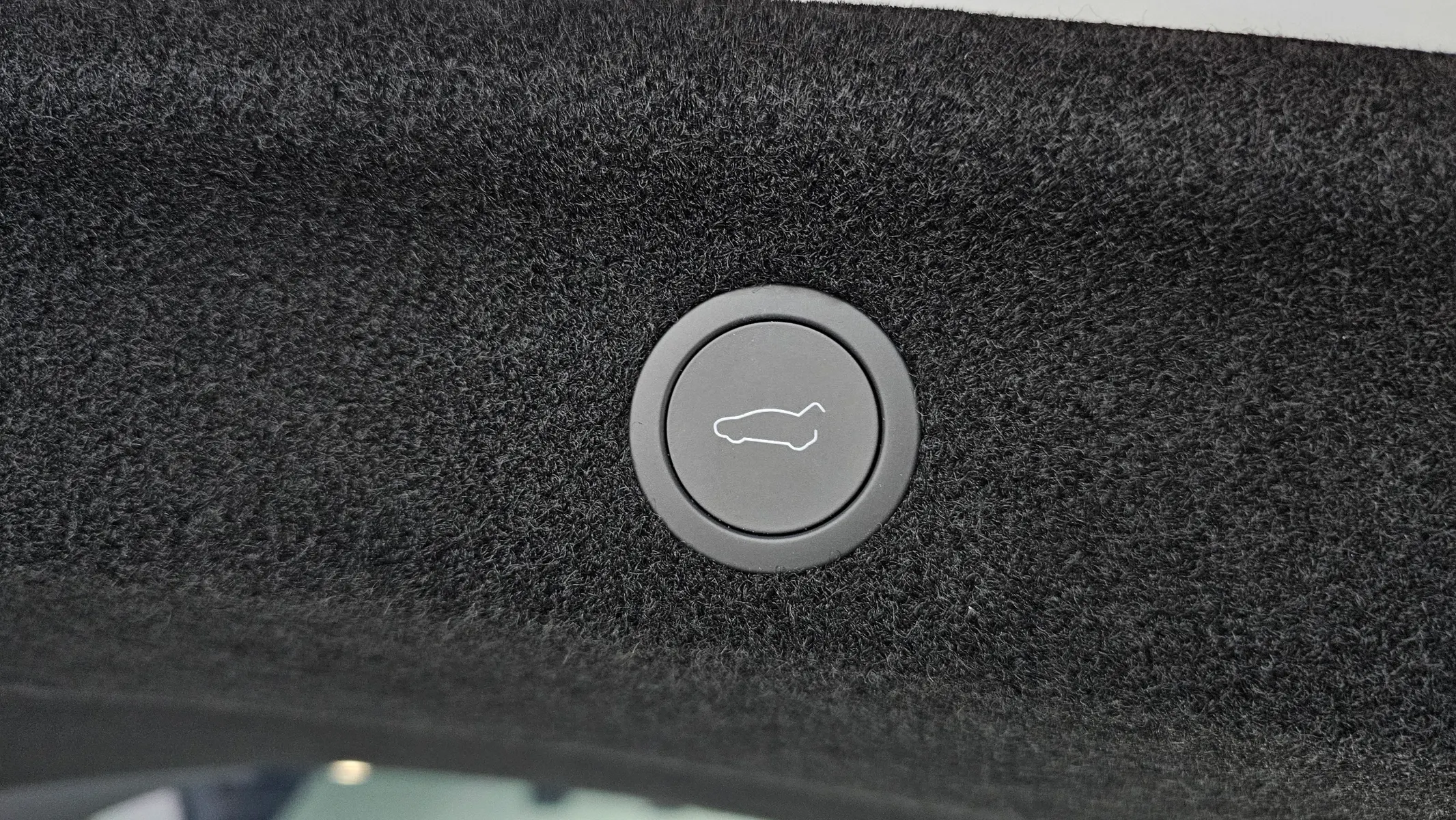 Tesla Y RWD 2026 33/34