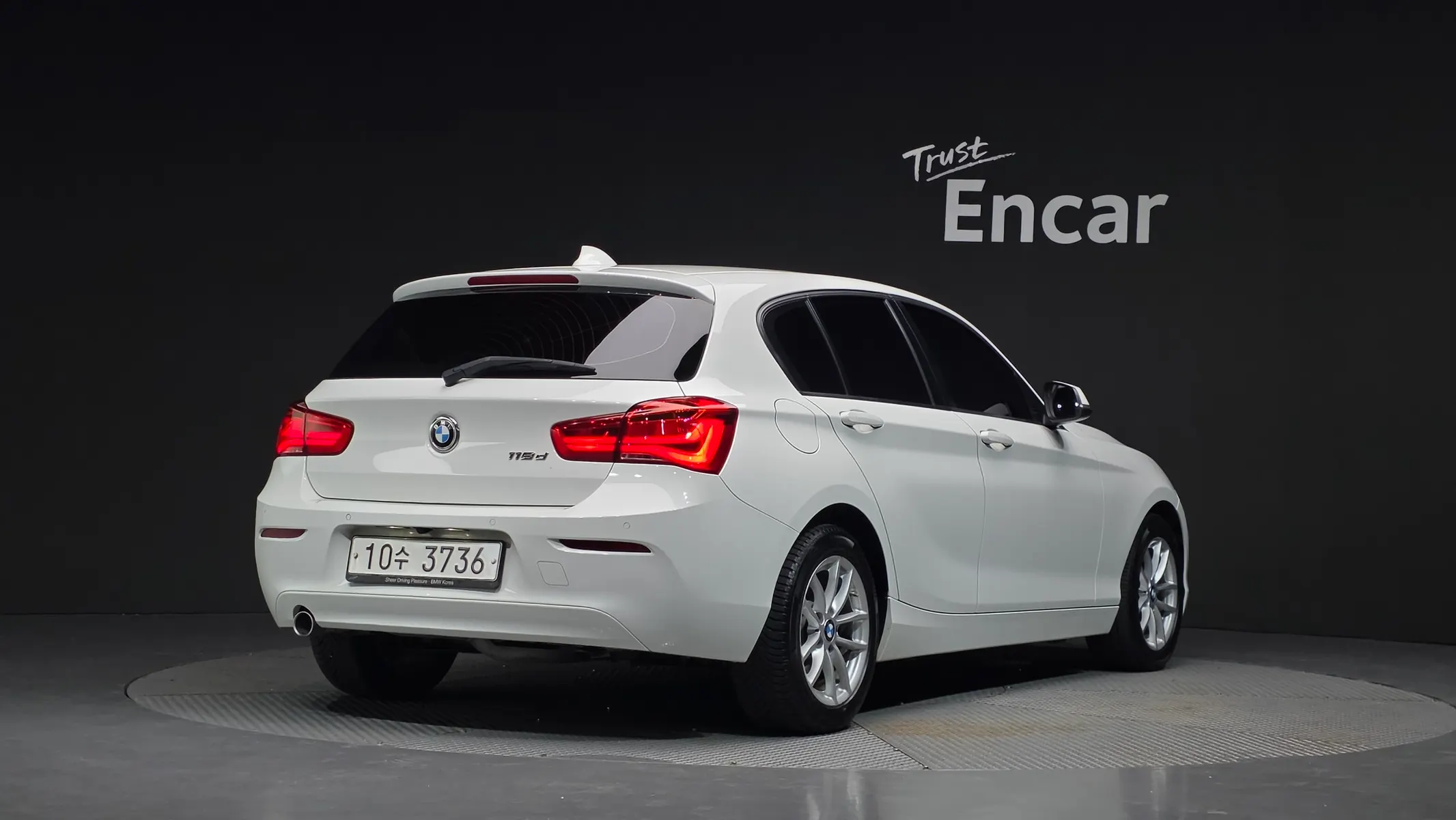 BMW 1 Series (F20) 118d 5 2018 2/32