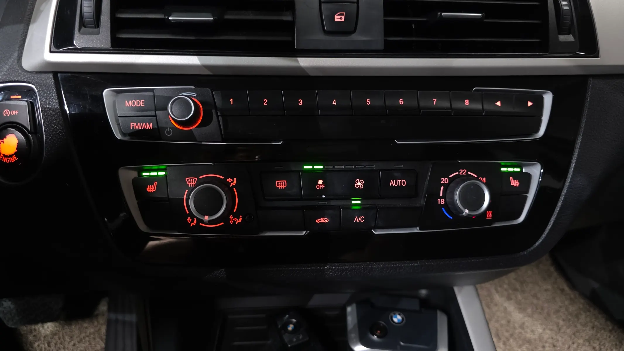 BMW 1 Series (F20) 118d 5 2018 31/32