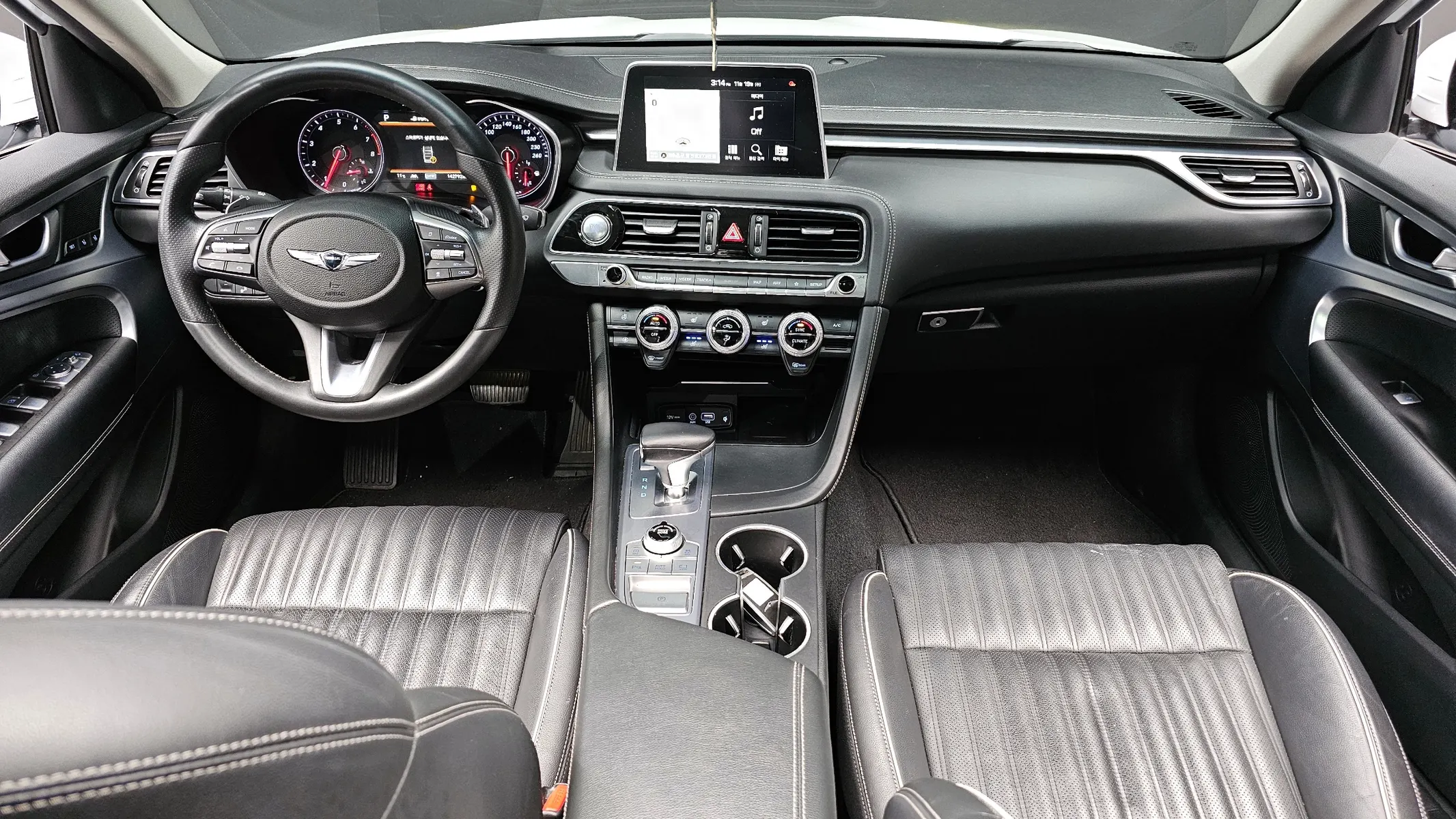 Genesis G70 2.0T AWD 2019 4/5