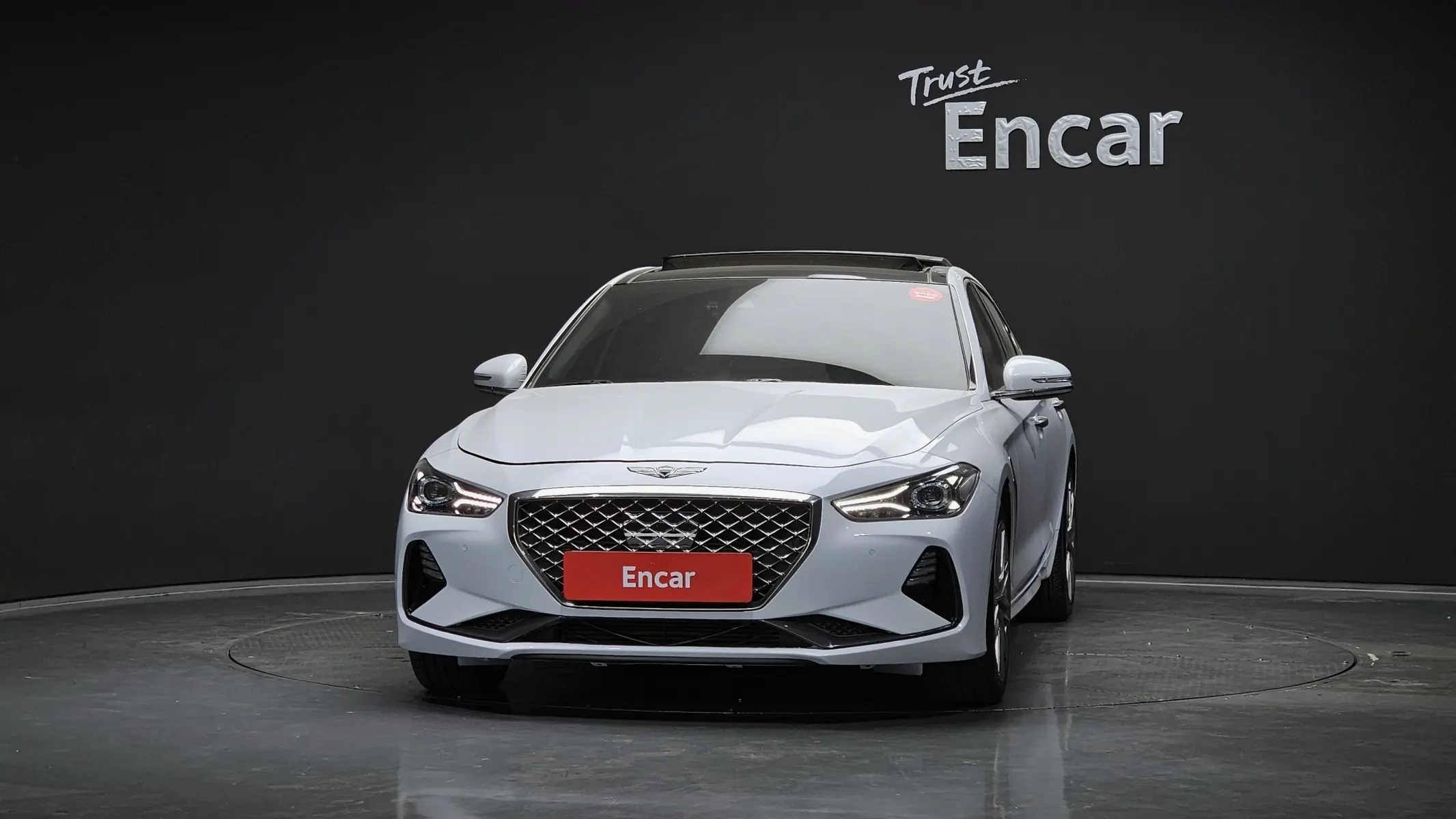 Genesis G70 2.0T AWD 2019 2/5