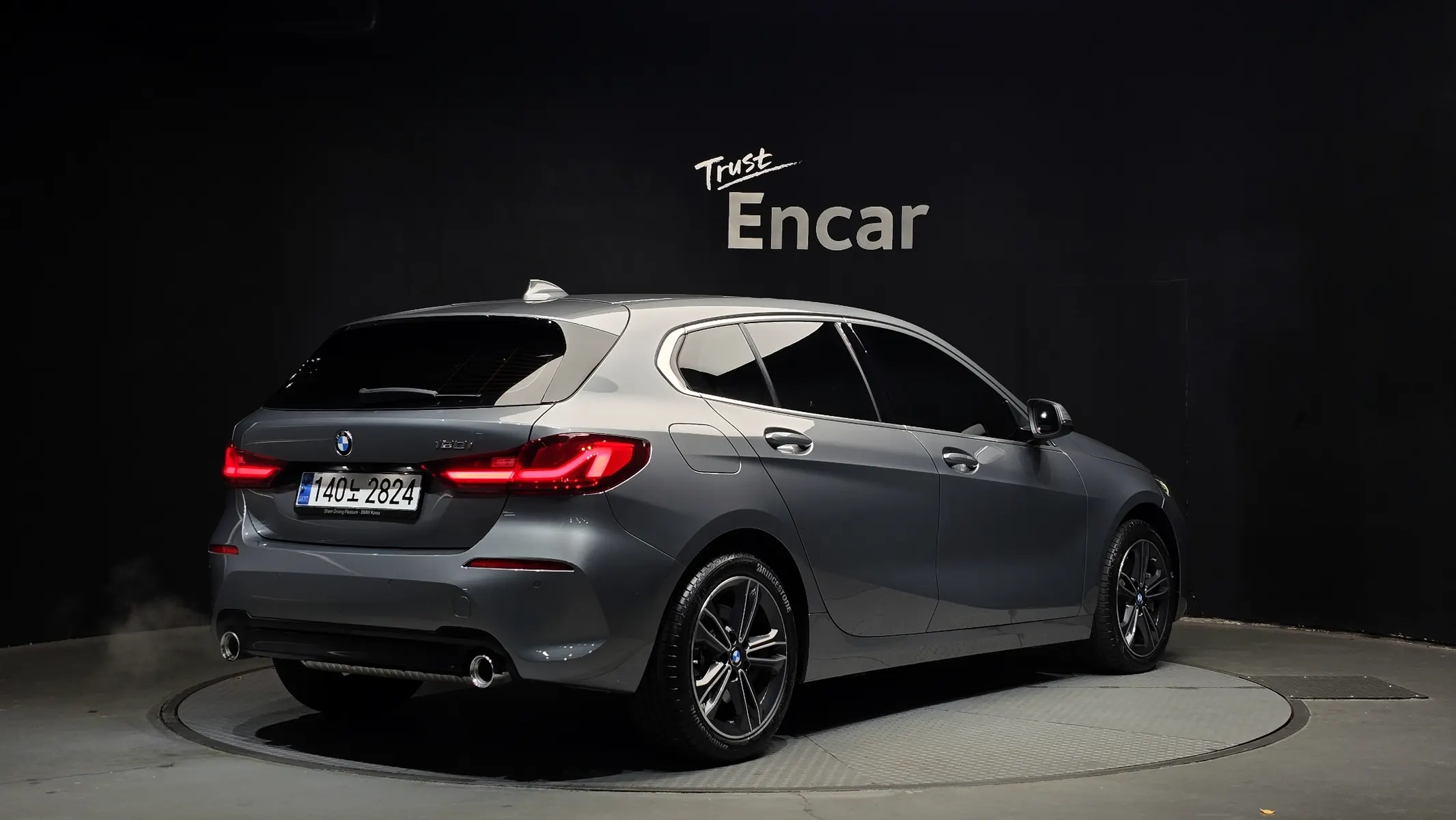 BMW 1 Series (F40) 120i 2023 2/21