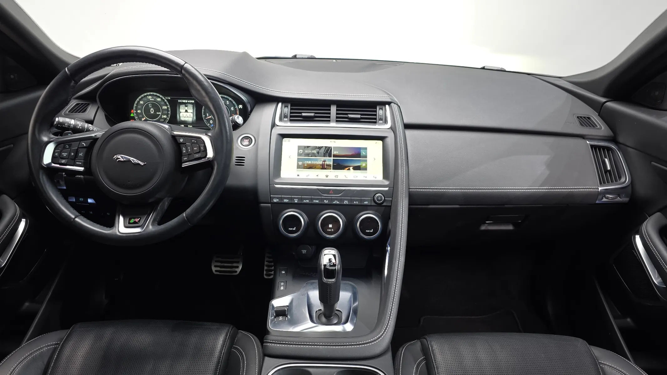 Jaguar E-PACE P250 R- SE 2018 4/5