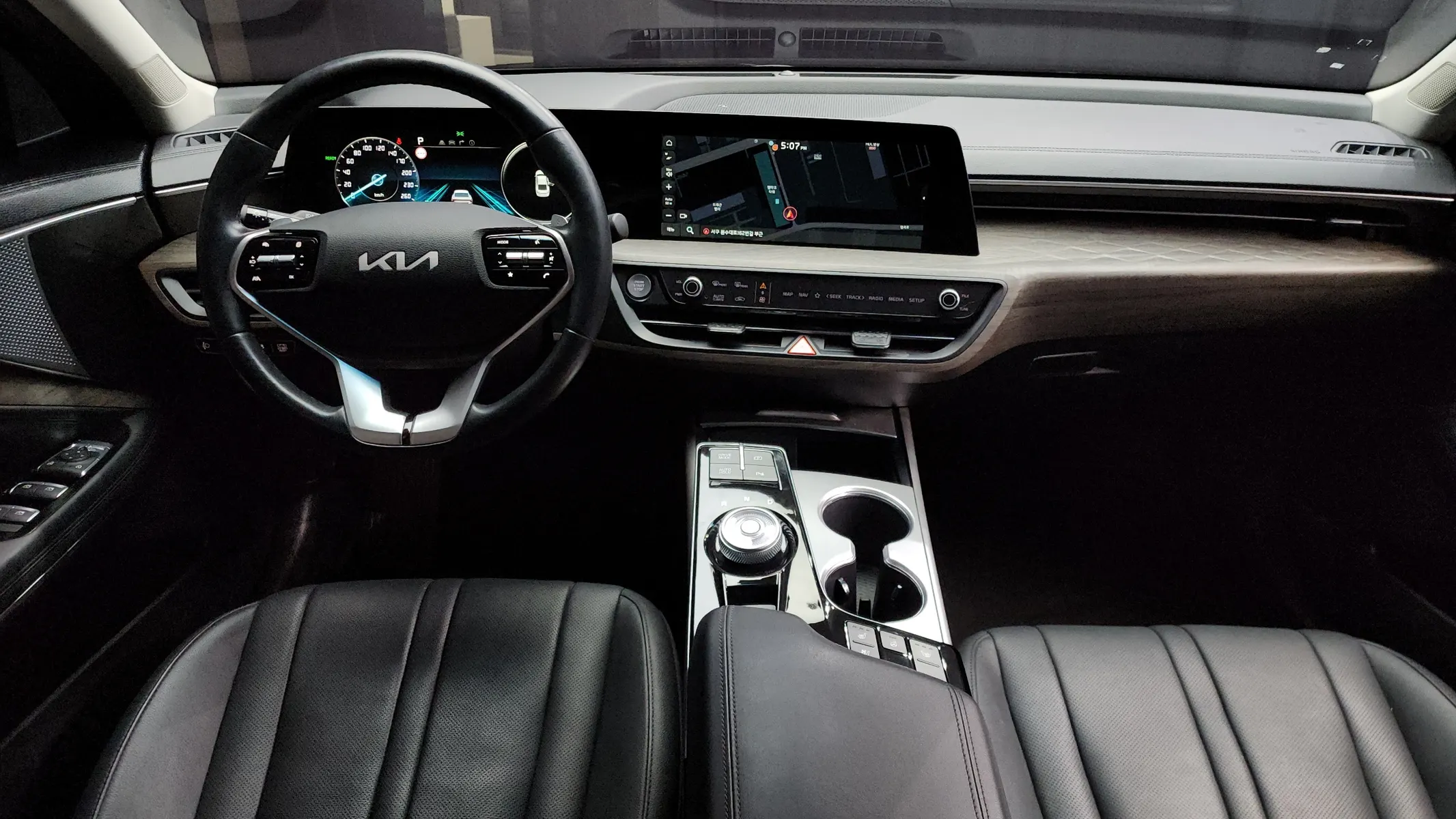 Kia K8 2022 4/5