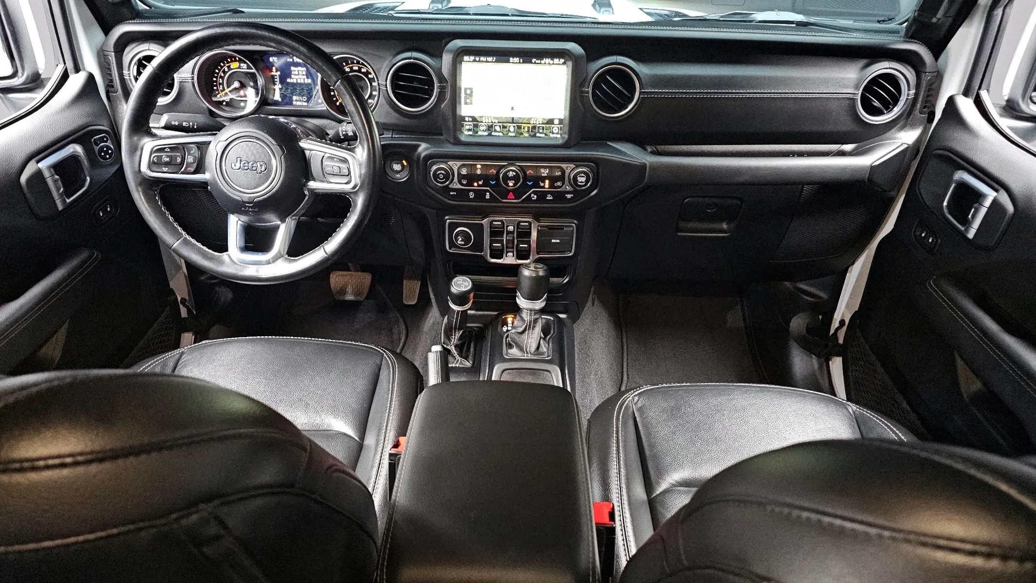 Jeep (JL) 2.0 4 2021 4/5