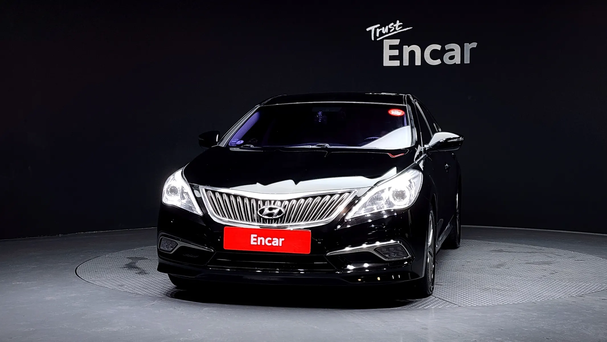 Hyundai Grandeur HG HG240 2015 2/5