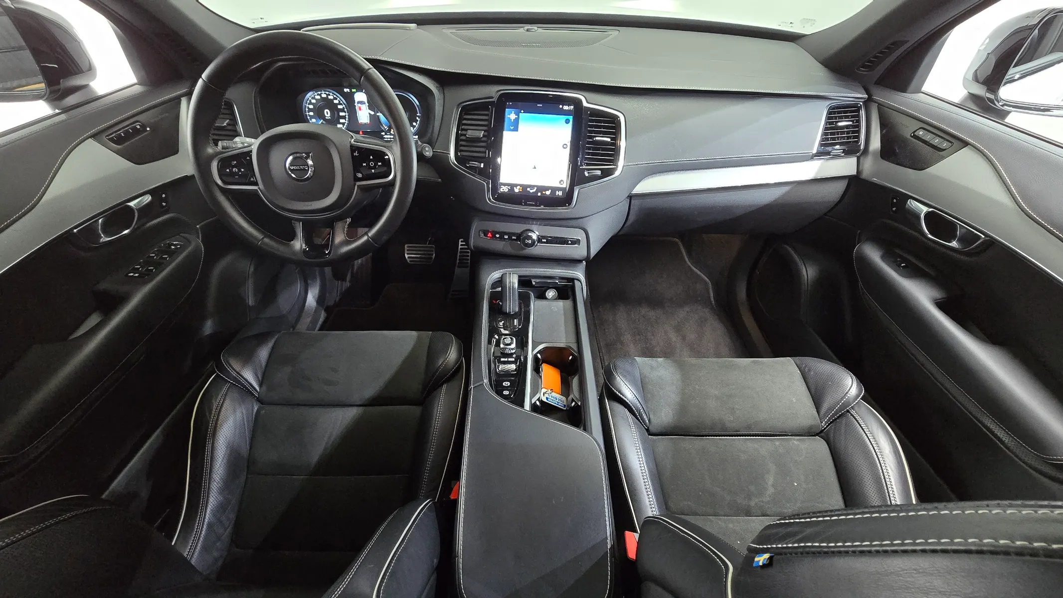 Volvo XC90 2 T8 R- 2020 4/5
