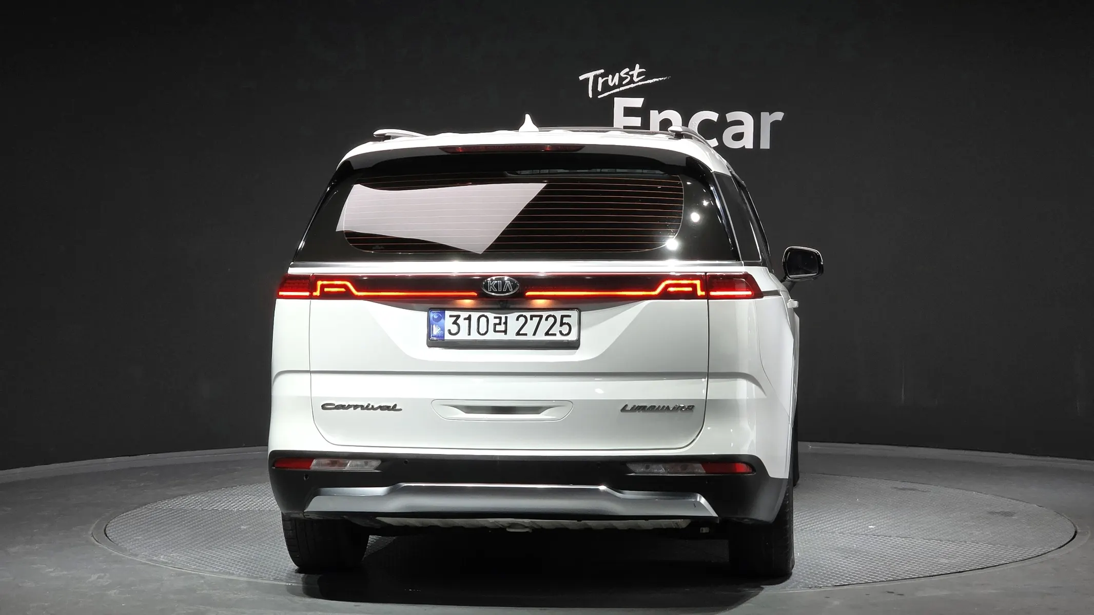 Kia Carnival 7 2020 3/5