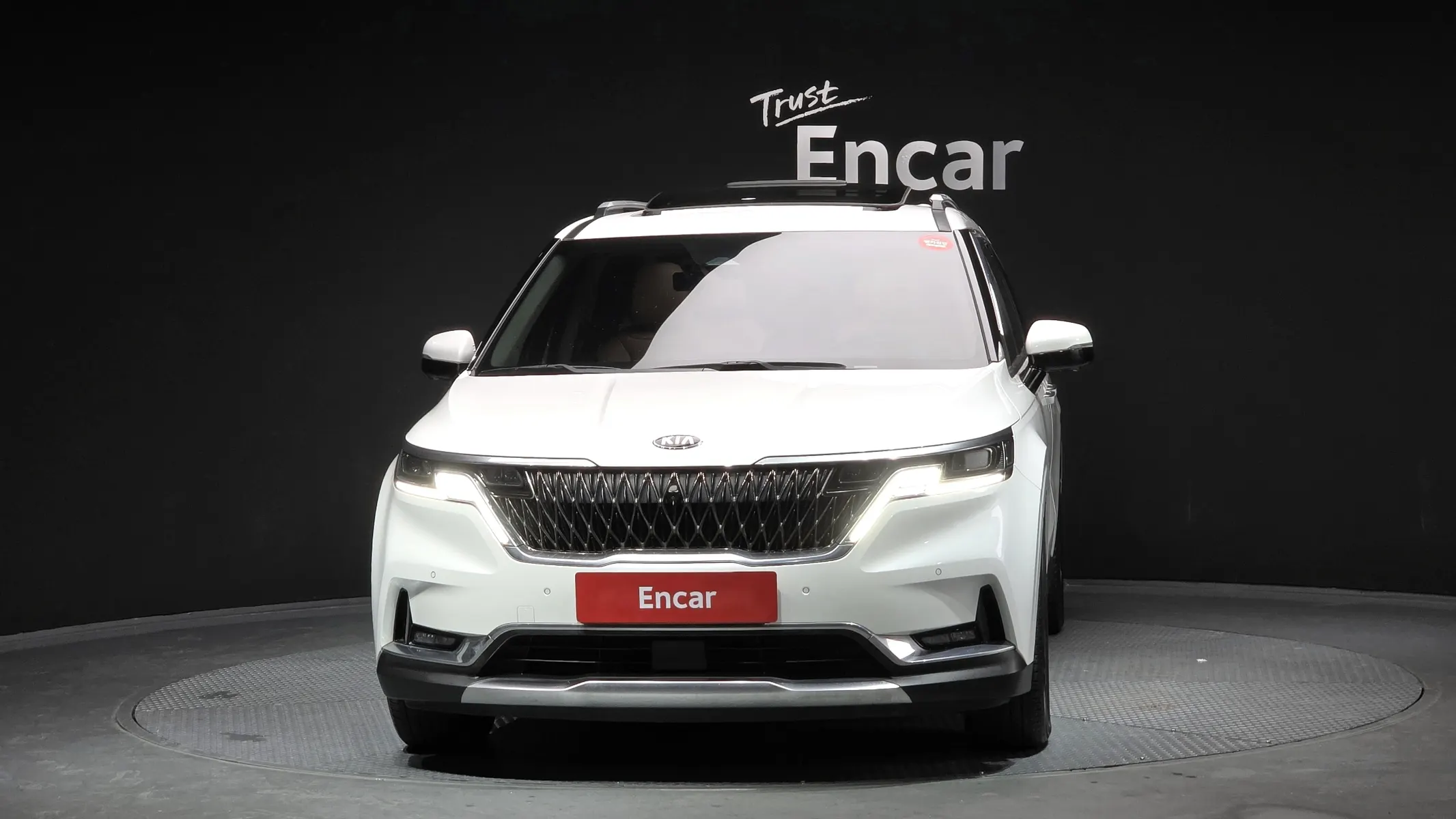 Kia Carnival 7 2020 2/5