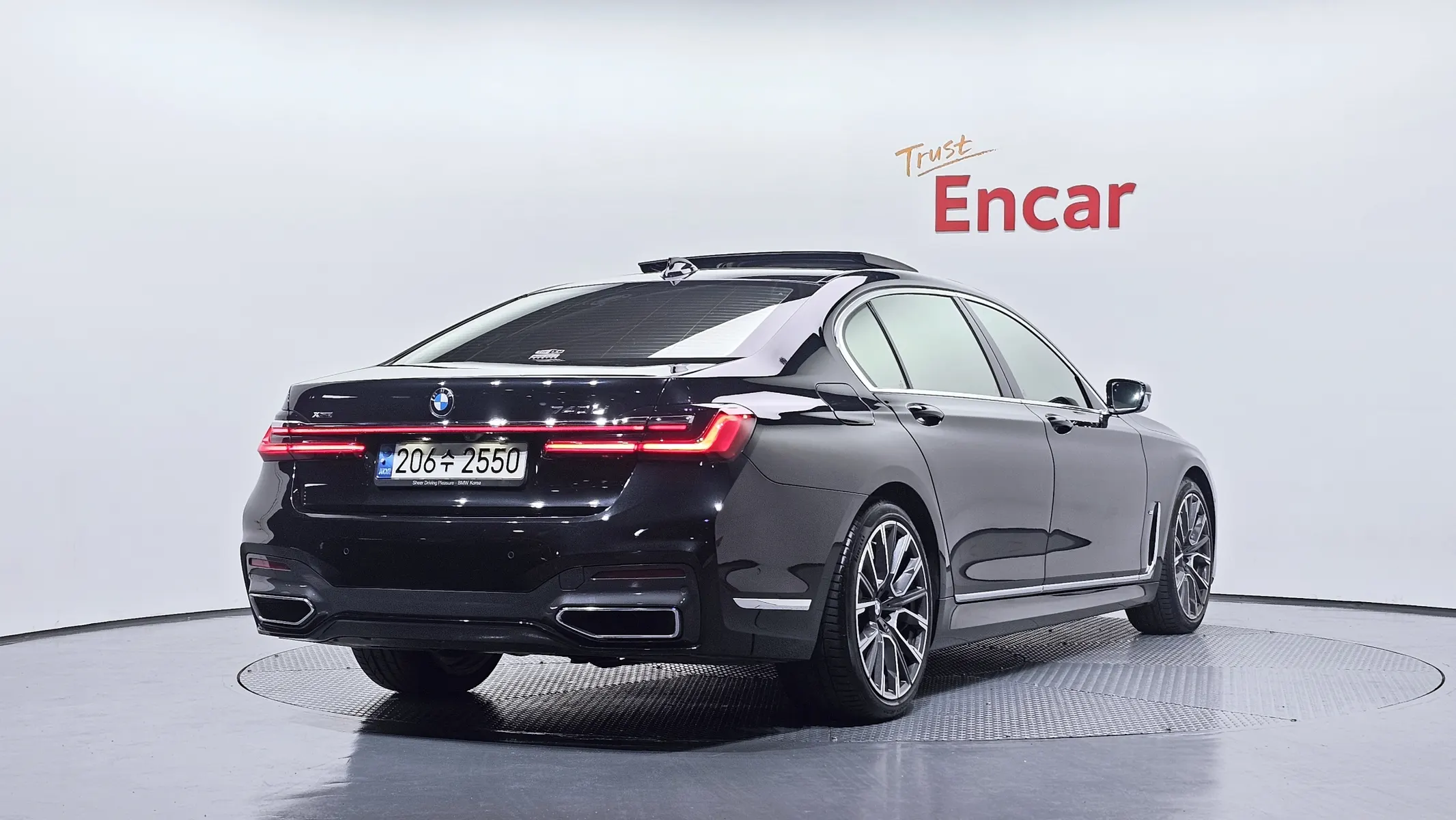 BMW 7 Series (G11) 740Li xDrive M 2021 2/21