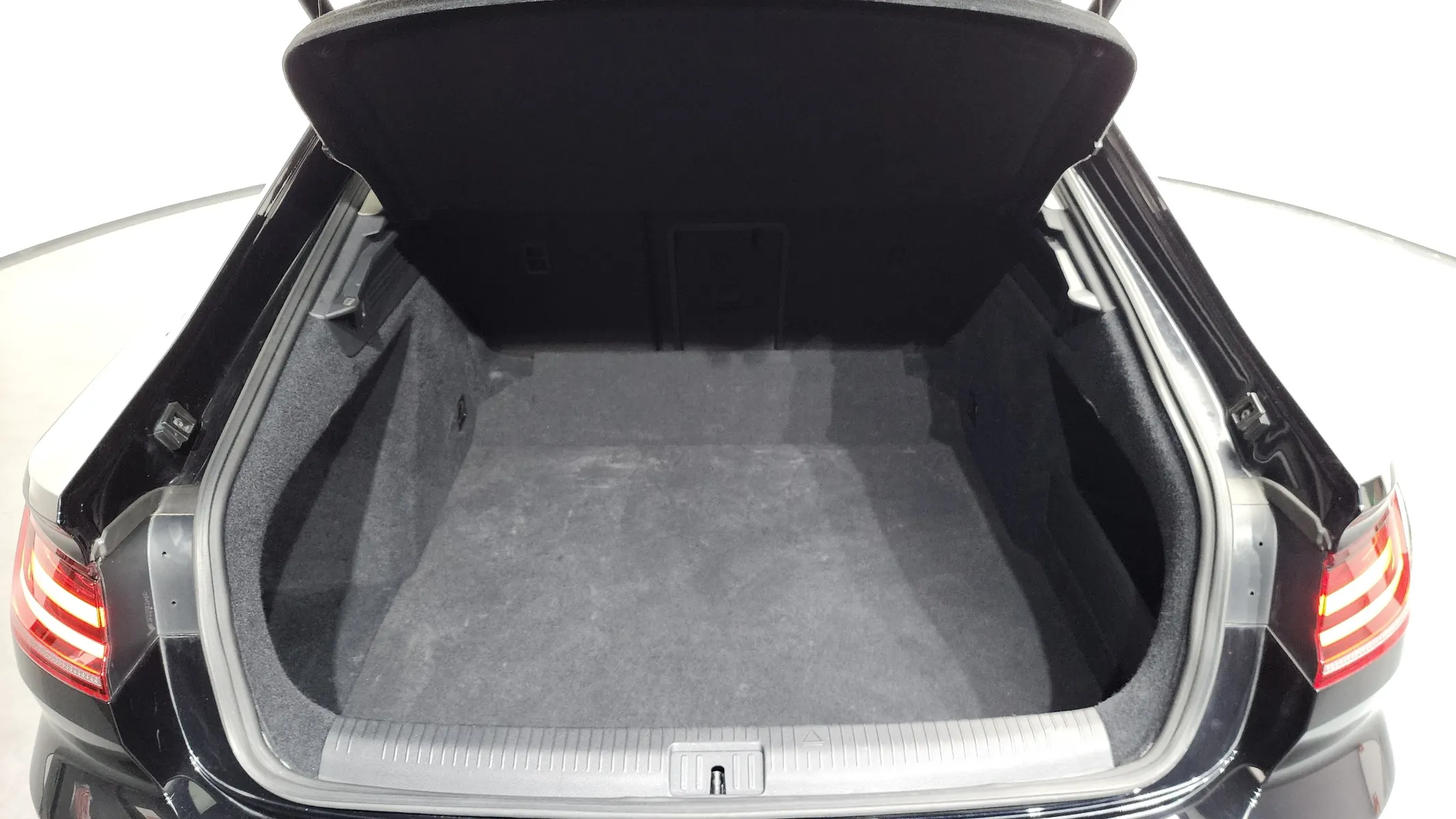 Volkswagen 아테온 2.0 TDI 4 2020 20/21