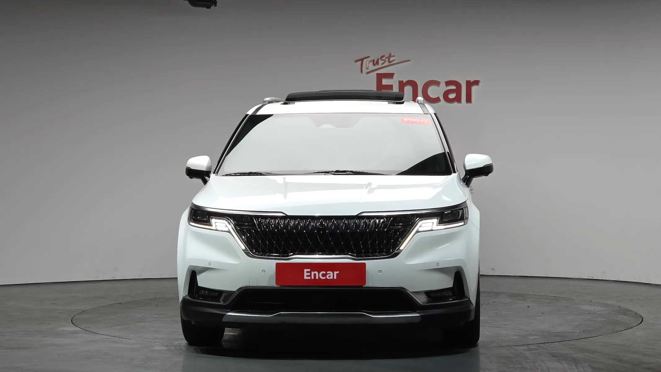 Kia Carnival 9 2021 2/5