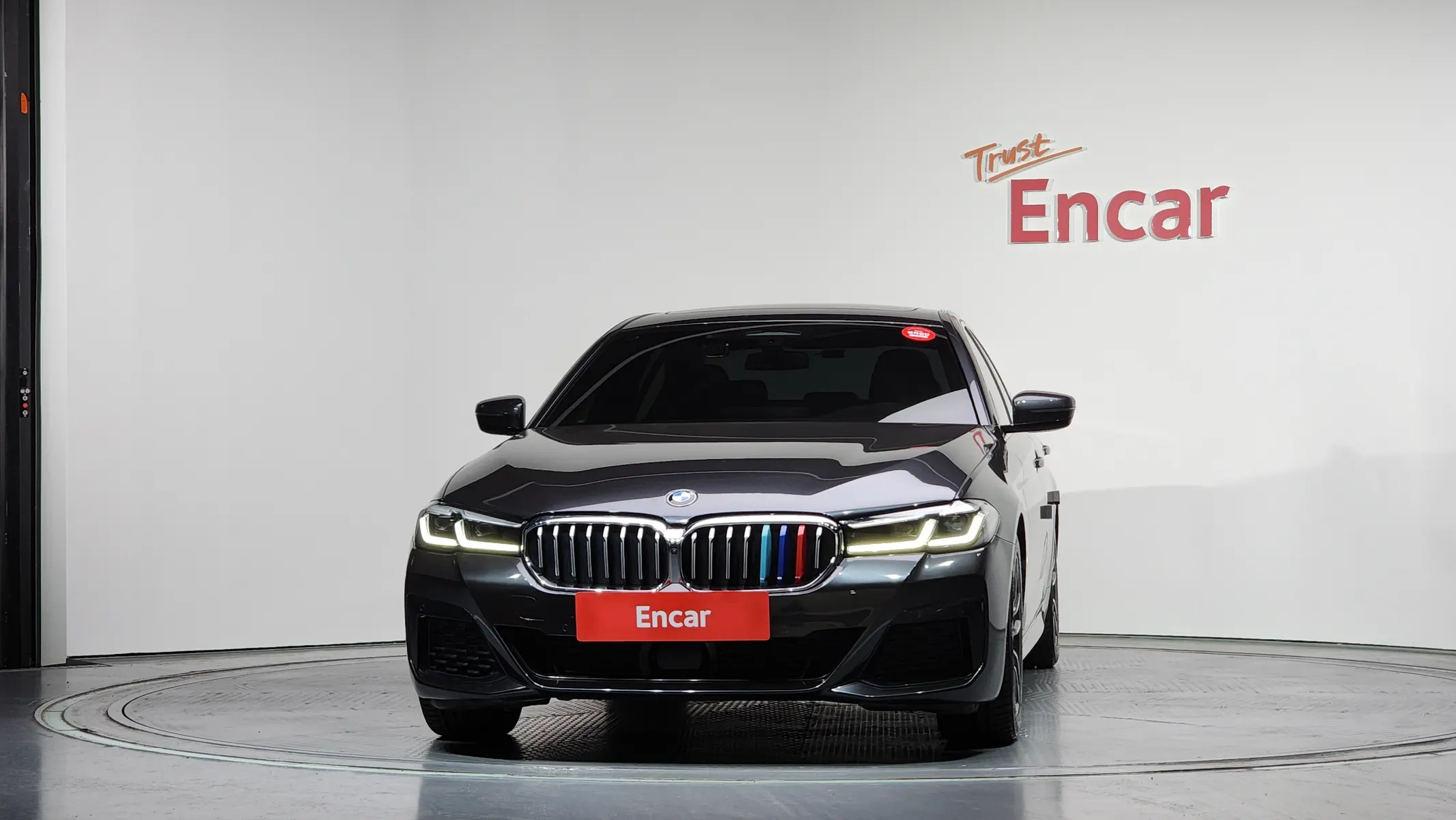 BMW 5 Series (G30) 523d M 2021 3/21