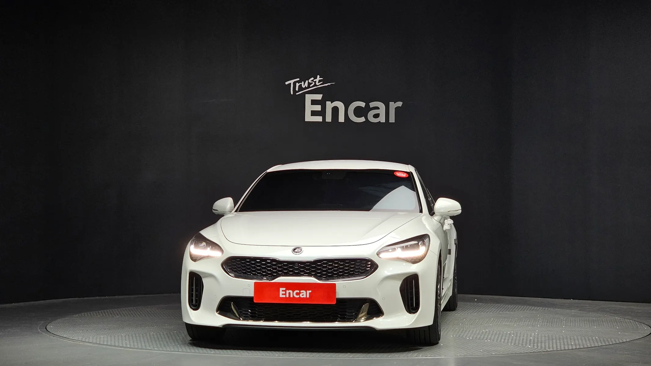 Kia Stinger 2.0 2WD 2018 2/5