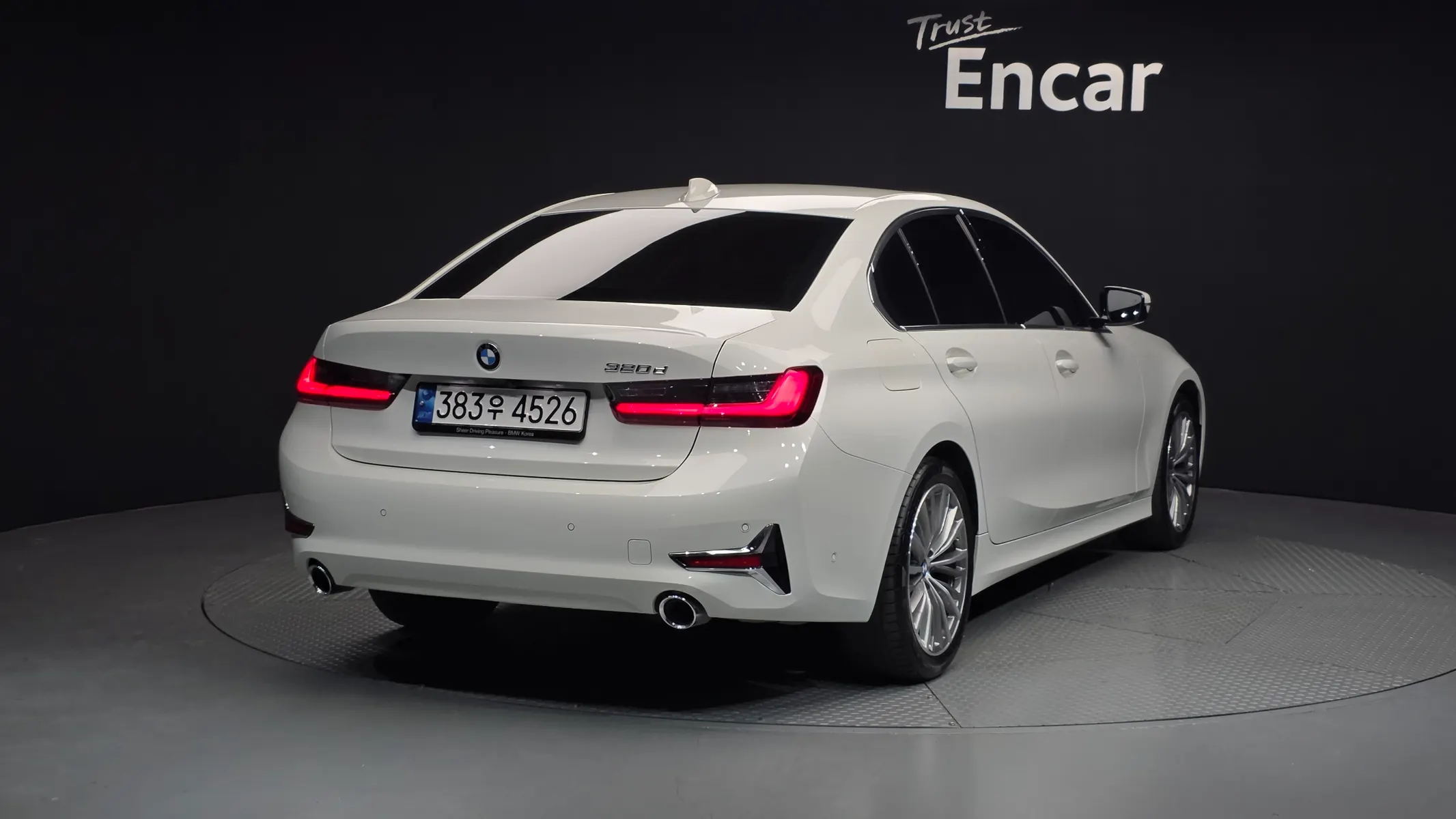BMW 3 Series (G20) 320d 2021 2/21