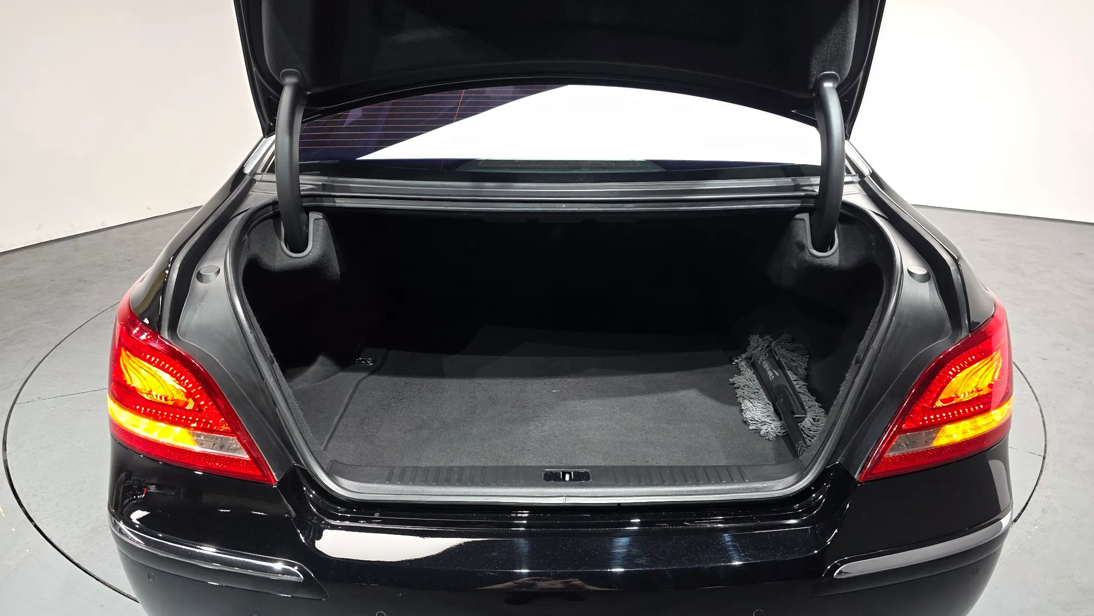 Hyundai () VS380 2011 20/21