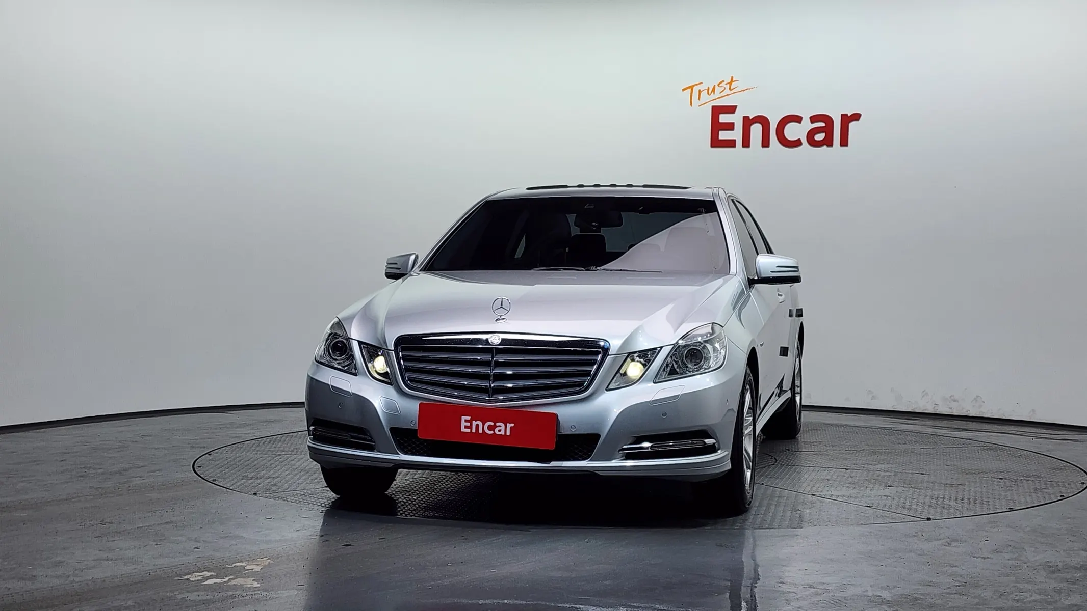 Mercedes-Benz E-Class W212 E200 CGI 2012 3/21