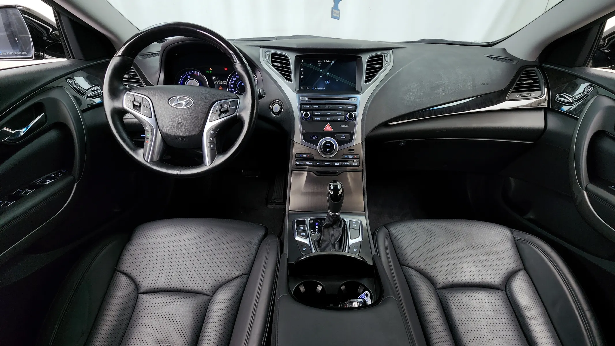 Hyundai HG 2015 4/5