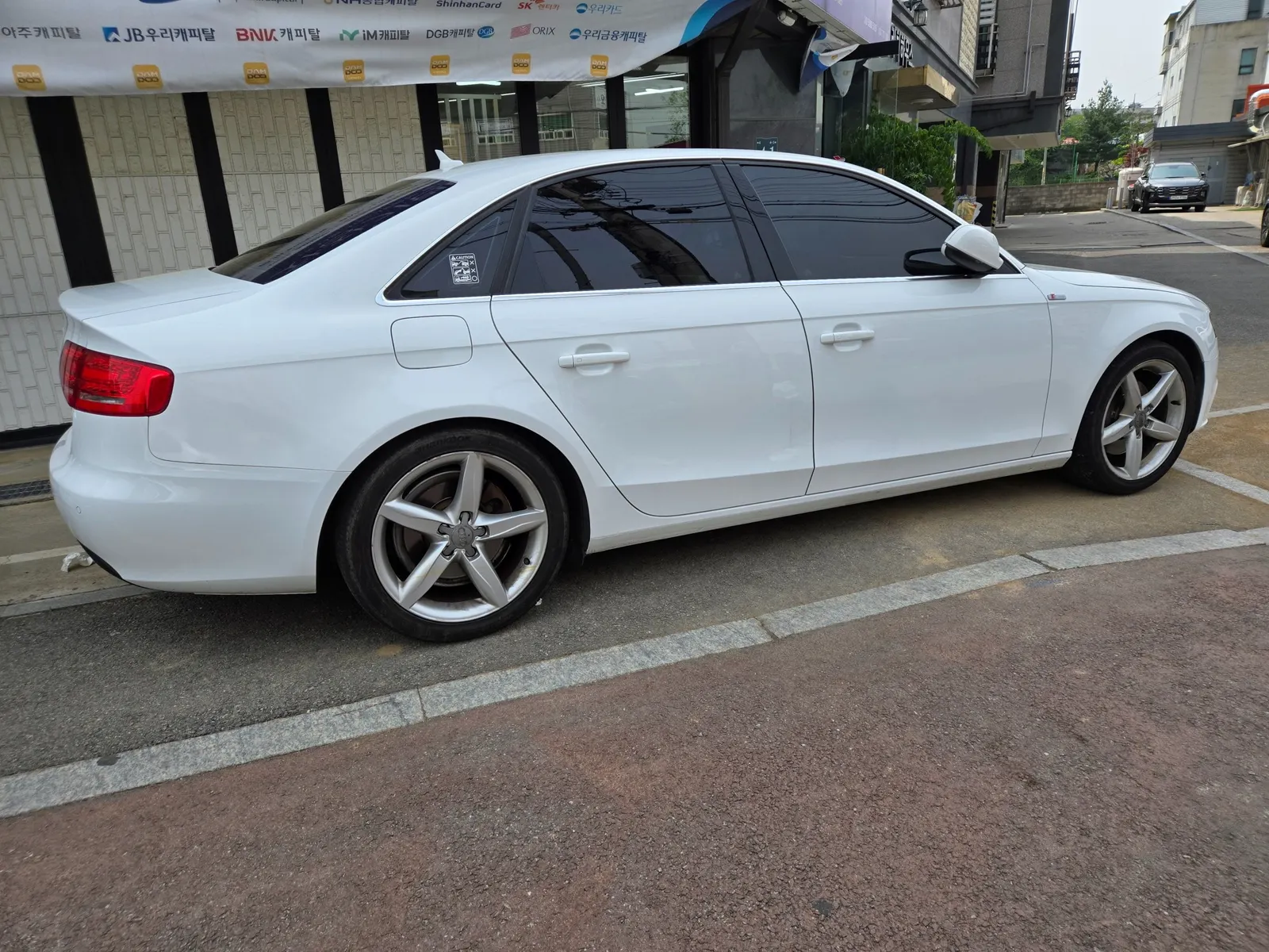 Audi A4 40 TFSI 2011 3/5
