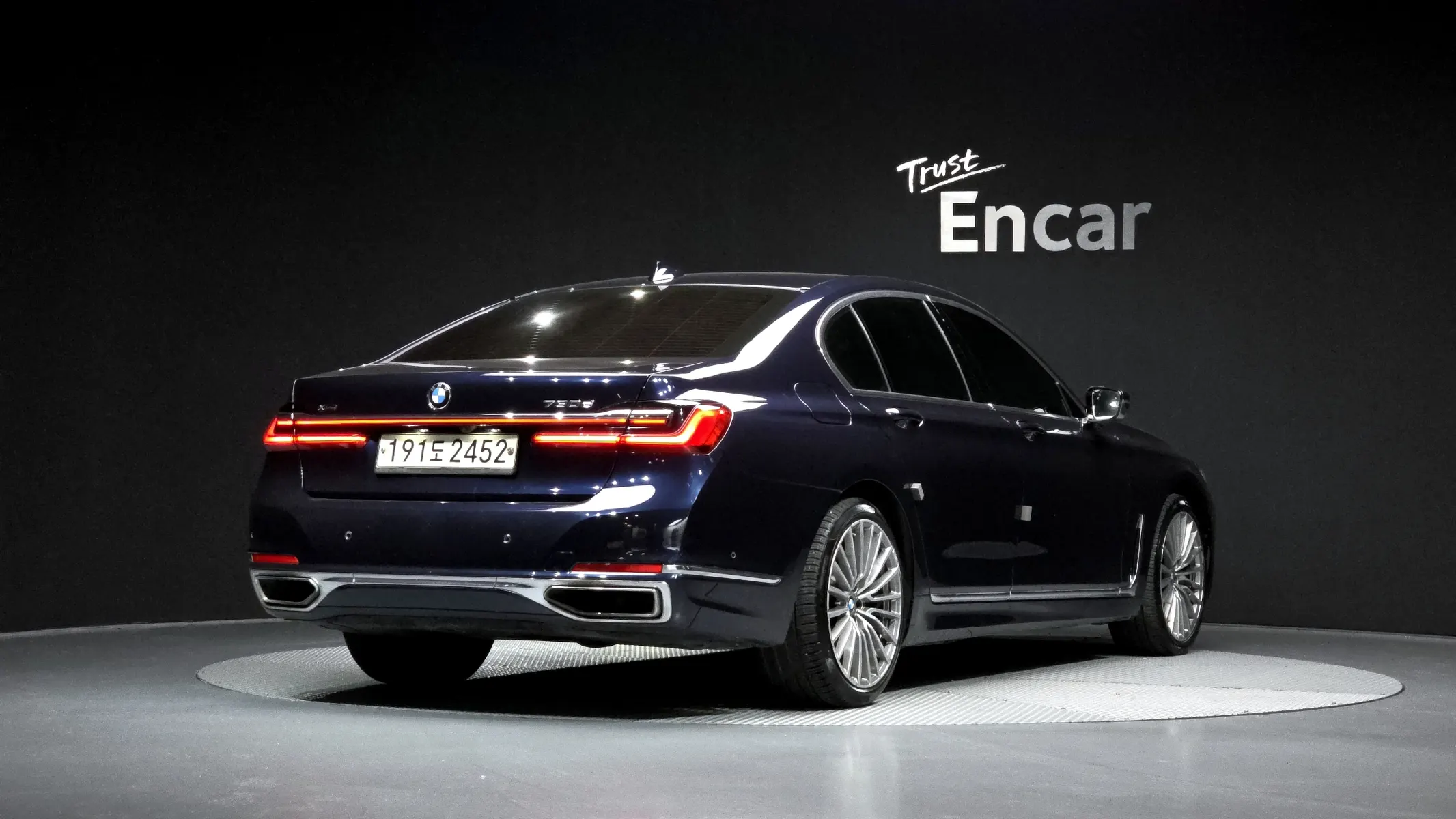 BMW 7 Series (G11) 730d xDrive 2019 2/34