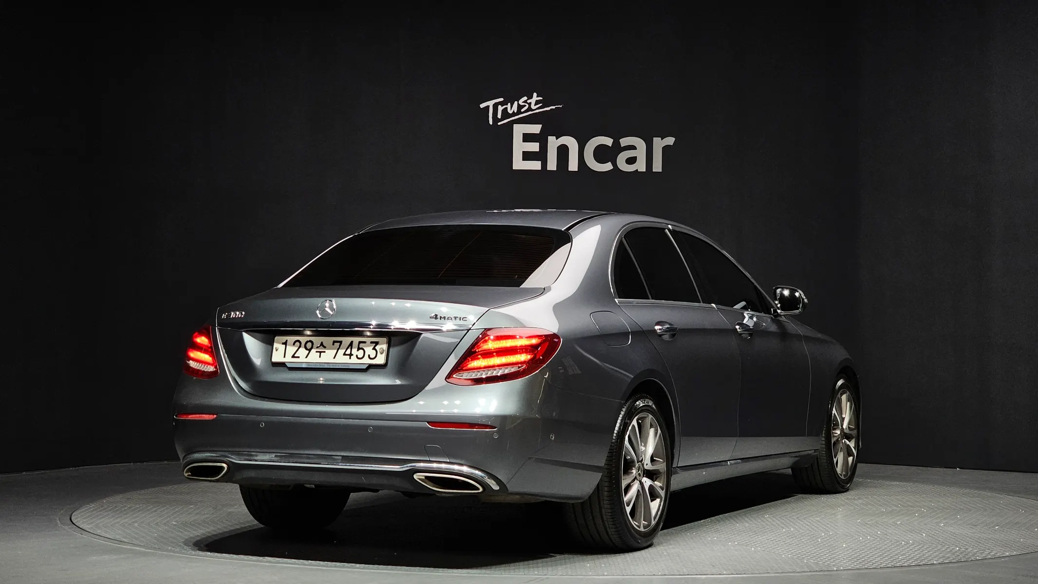 Mercedes-Benz E-Class W213 E300 4MATIC 2019 2/21