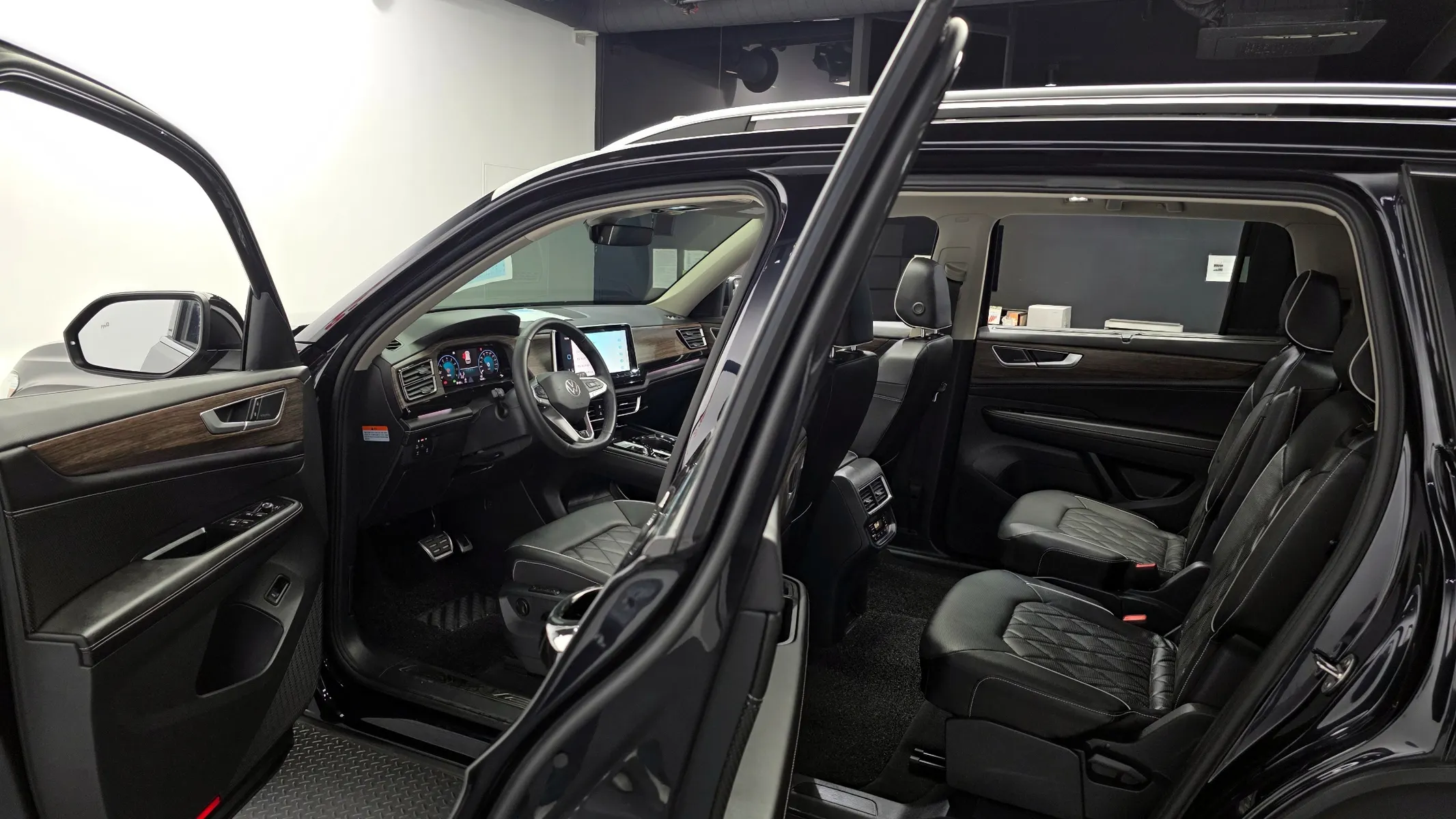 Volkswagen 아틀라스 2.0 TSI R-LINE 6 2025 38/39