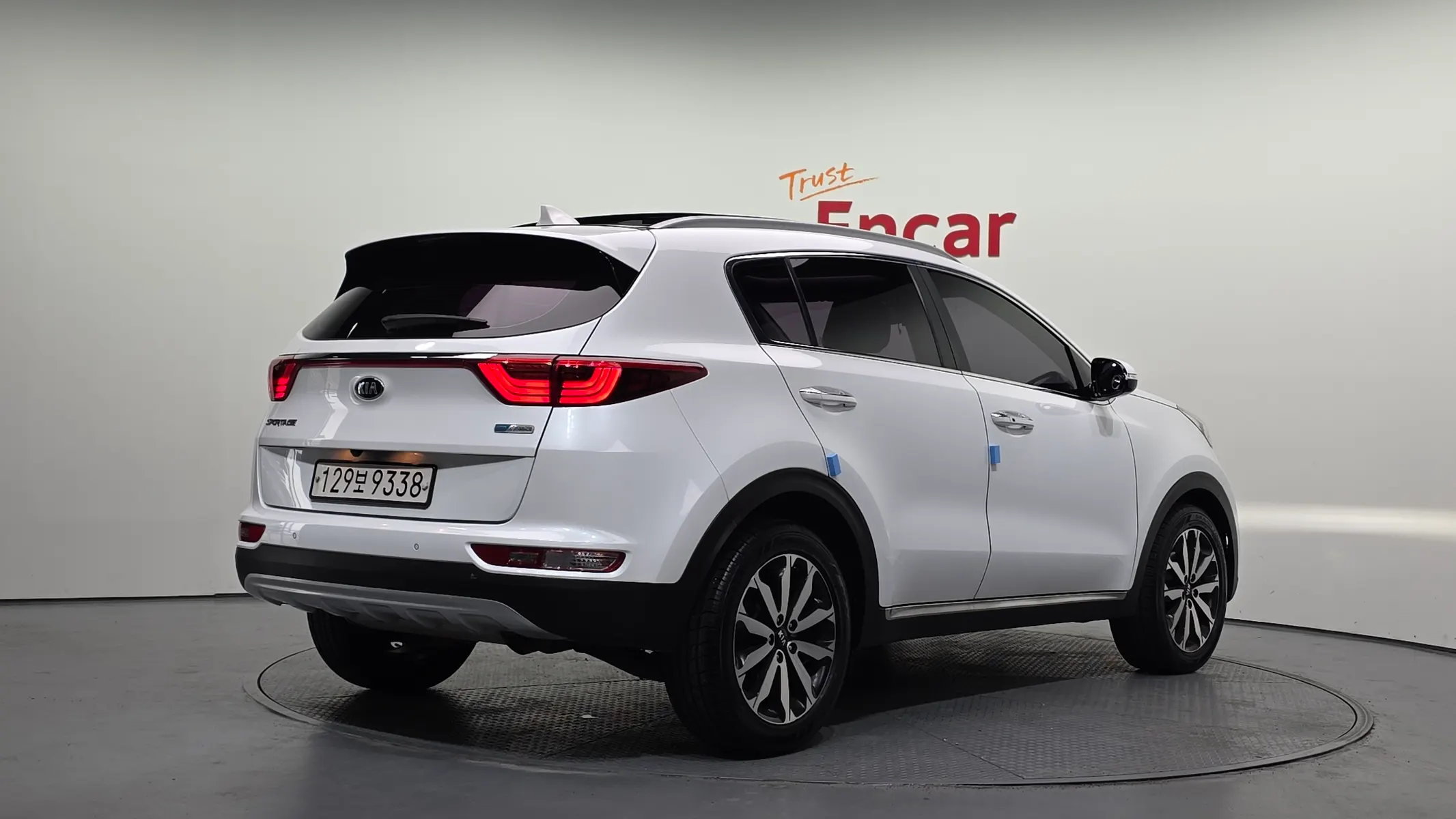 Kia 4 1.7 2WD 2016 2/32