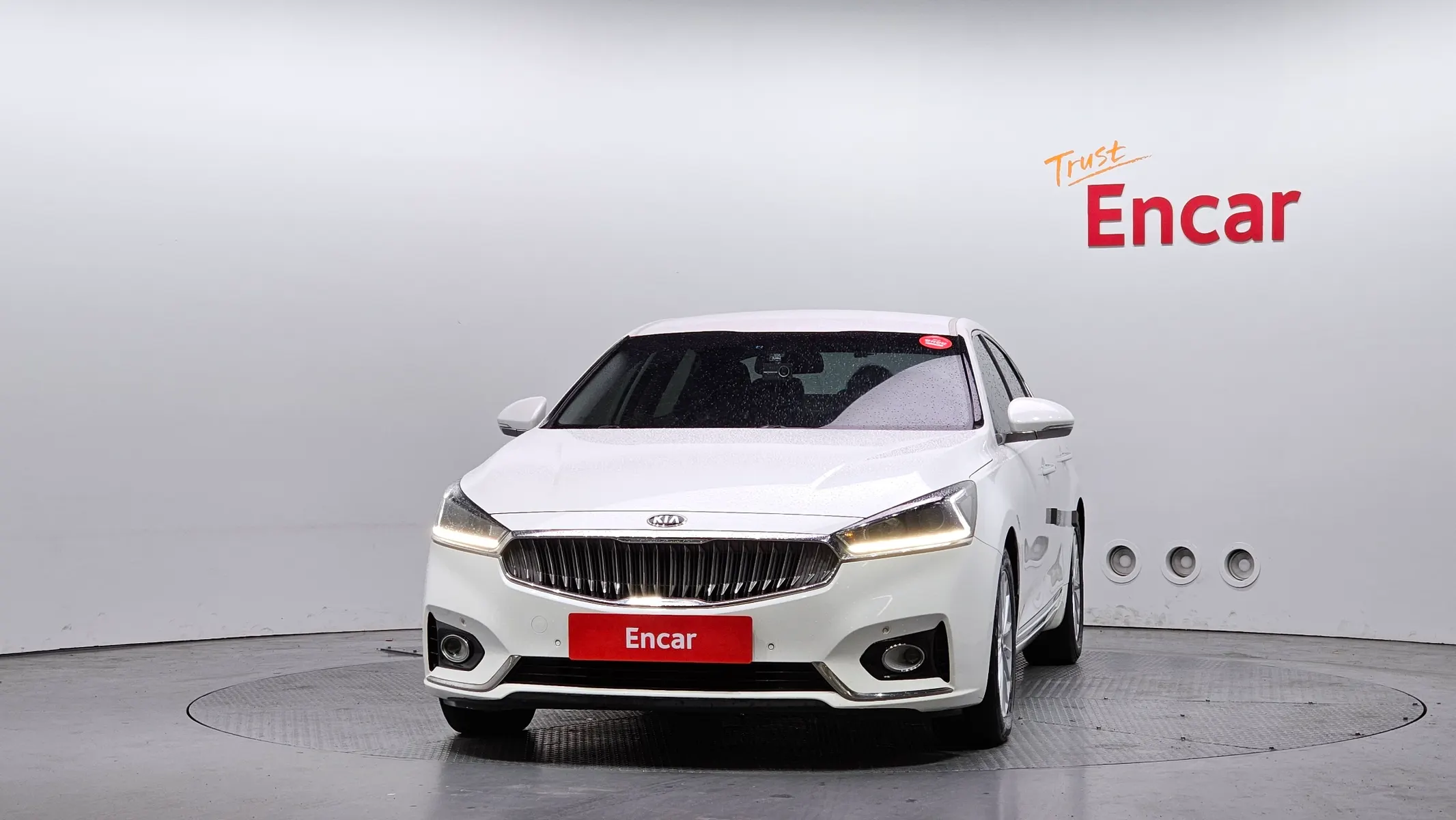 Kia K7 3.0 LPI () 2017 2/5