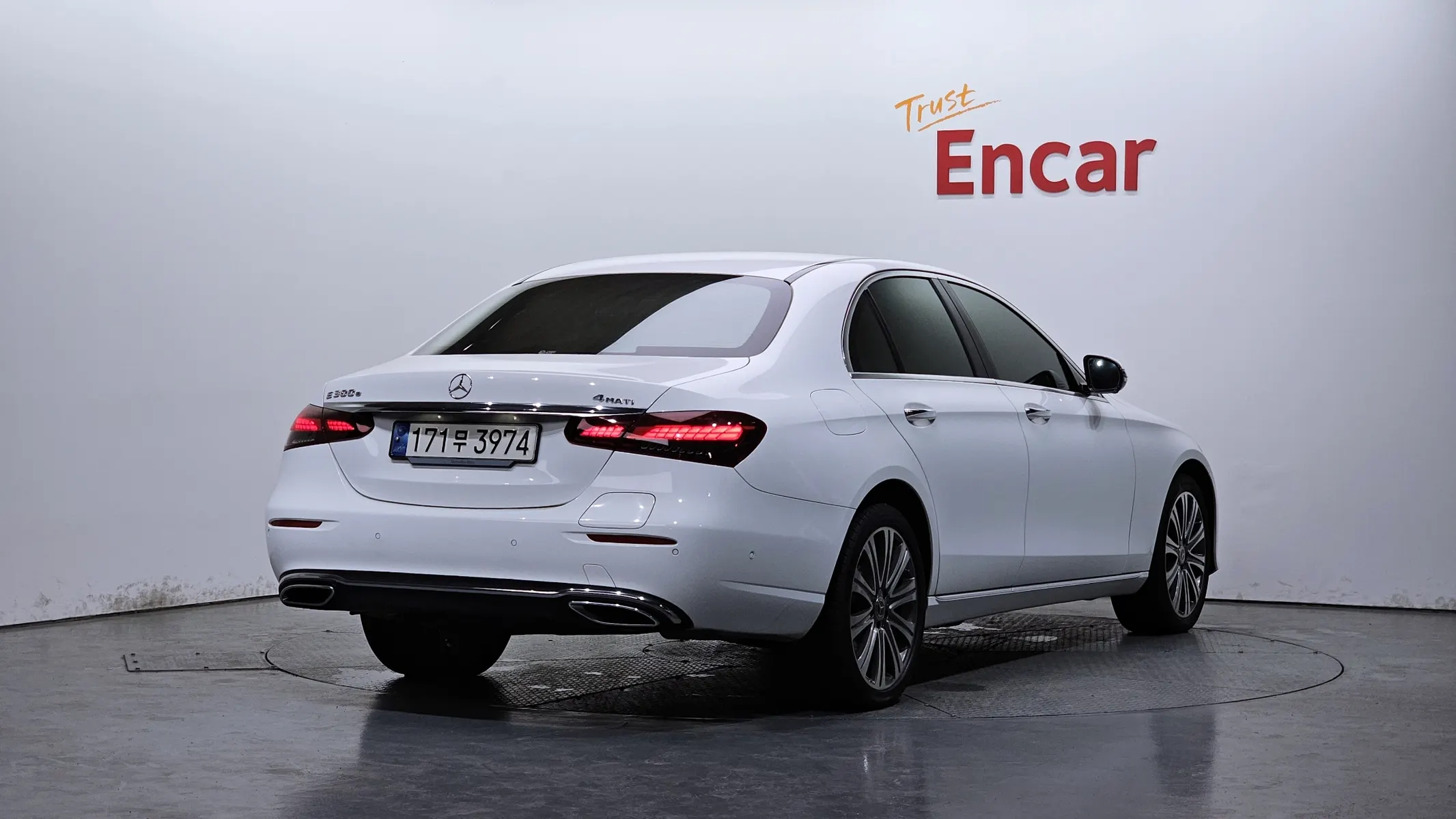 Mercedes-Benz E-Class W213 E300e 4MATIC 2023 2/31