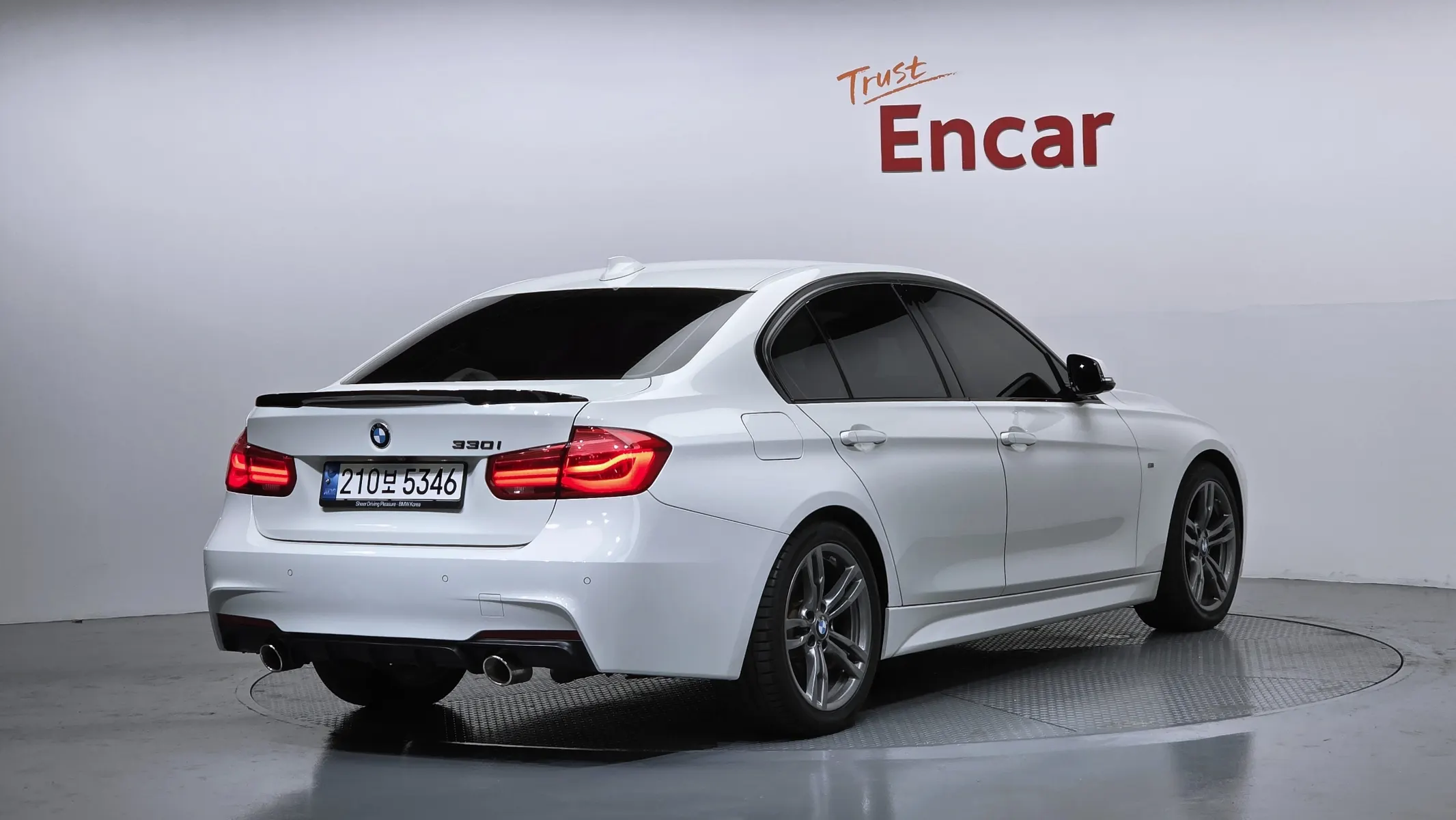 BMW 3 Series (F30) 320i M 2018 2/21