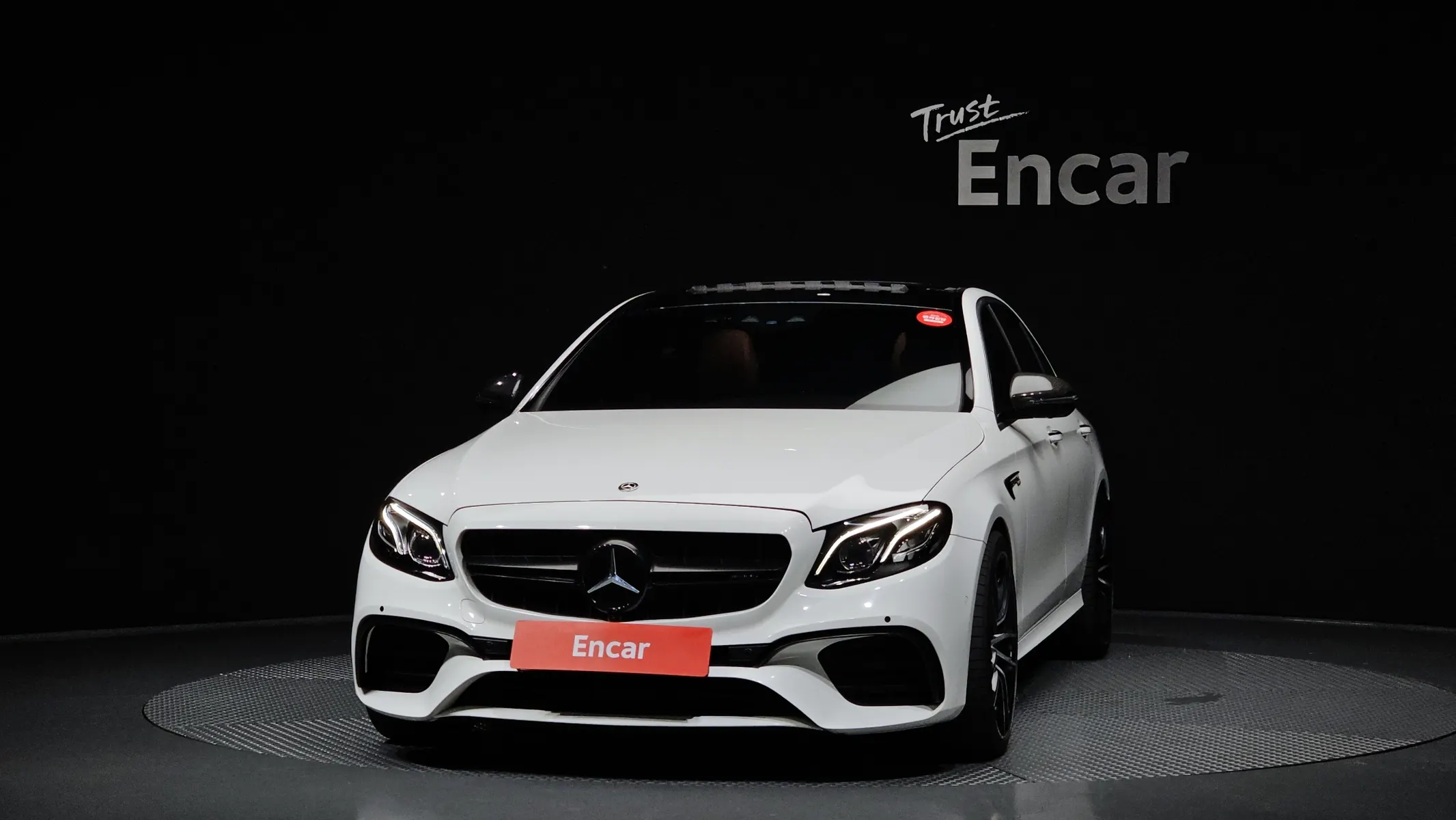 Mercedes-Benz E-Class W213 E300 4MATIC AMG Line 2018 3/21