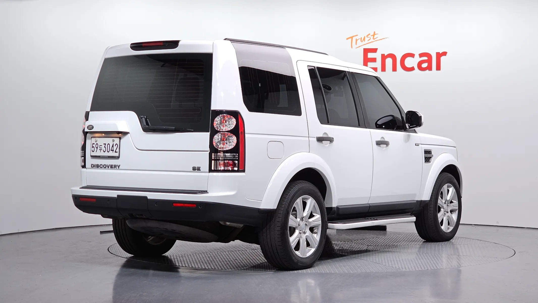 Land Rover 4 3.0 SDV6 SE 2015 2/34