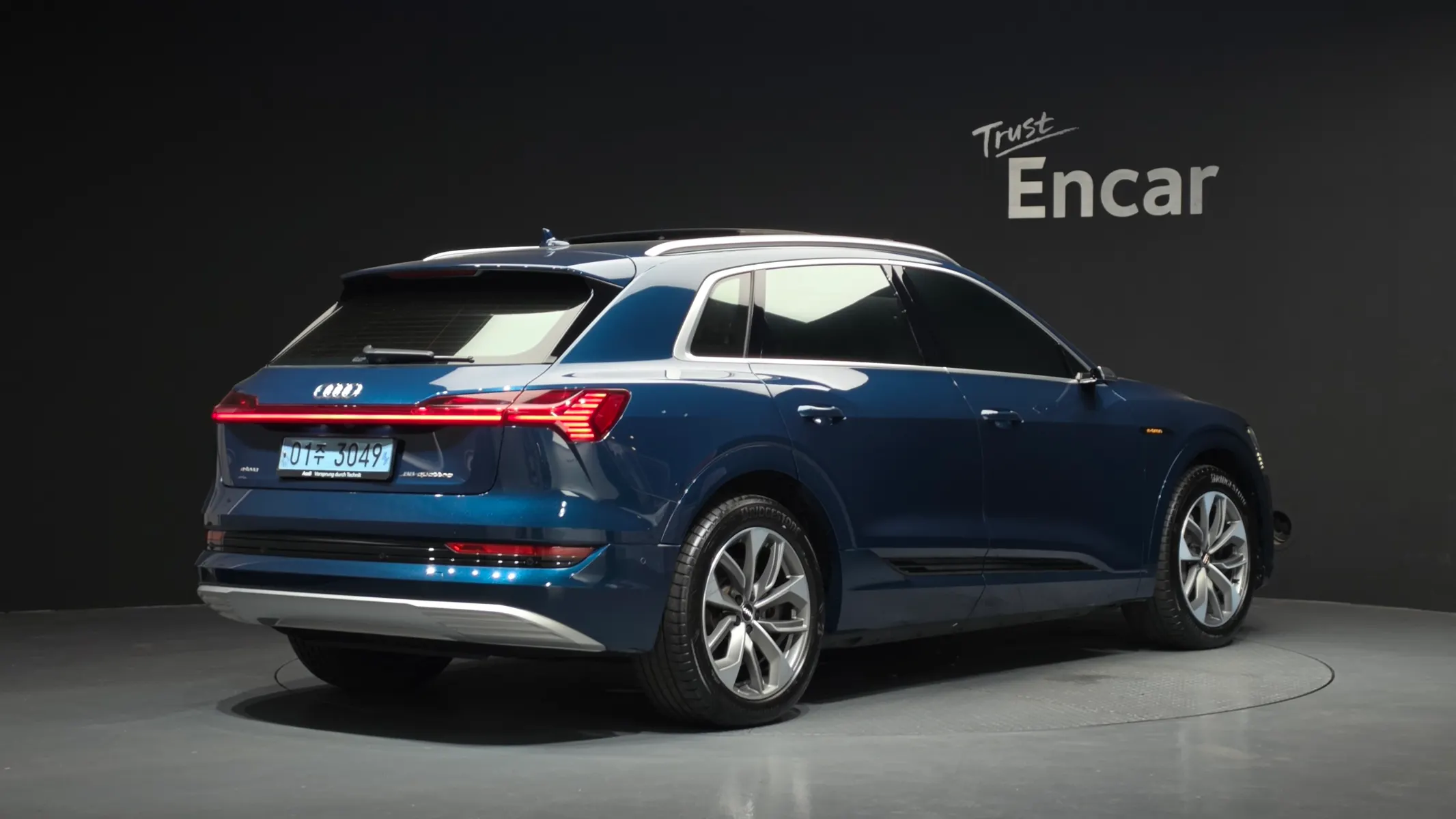 Audi e- 55 2020 2/35