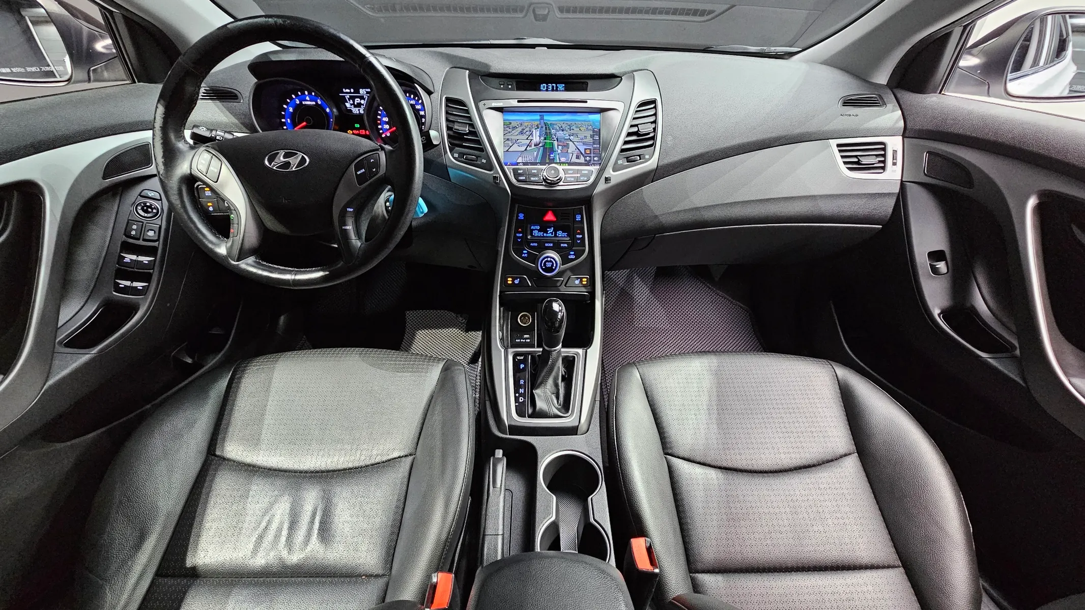 Hyundai 아반떼 1.6 GDi 2014 4/5