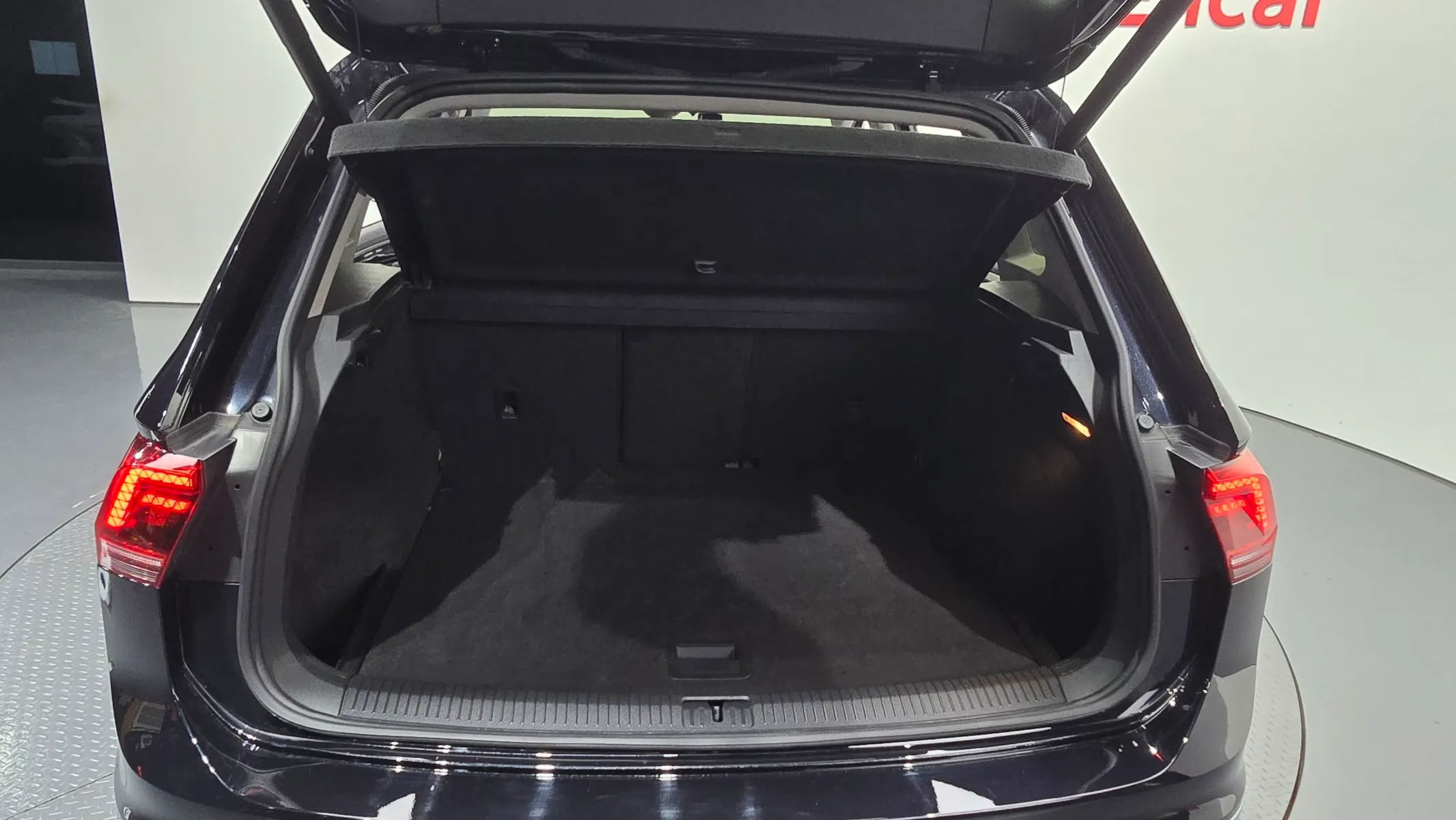 Volkswagen 2 2.0 TDI 2019 32/33