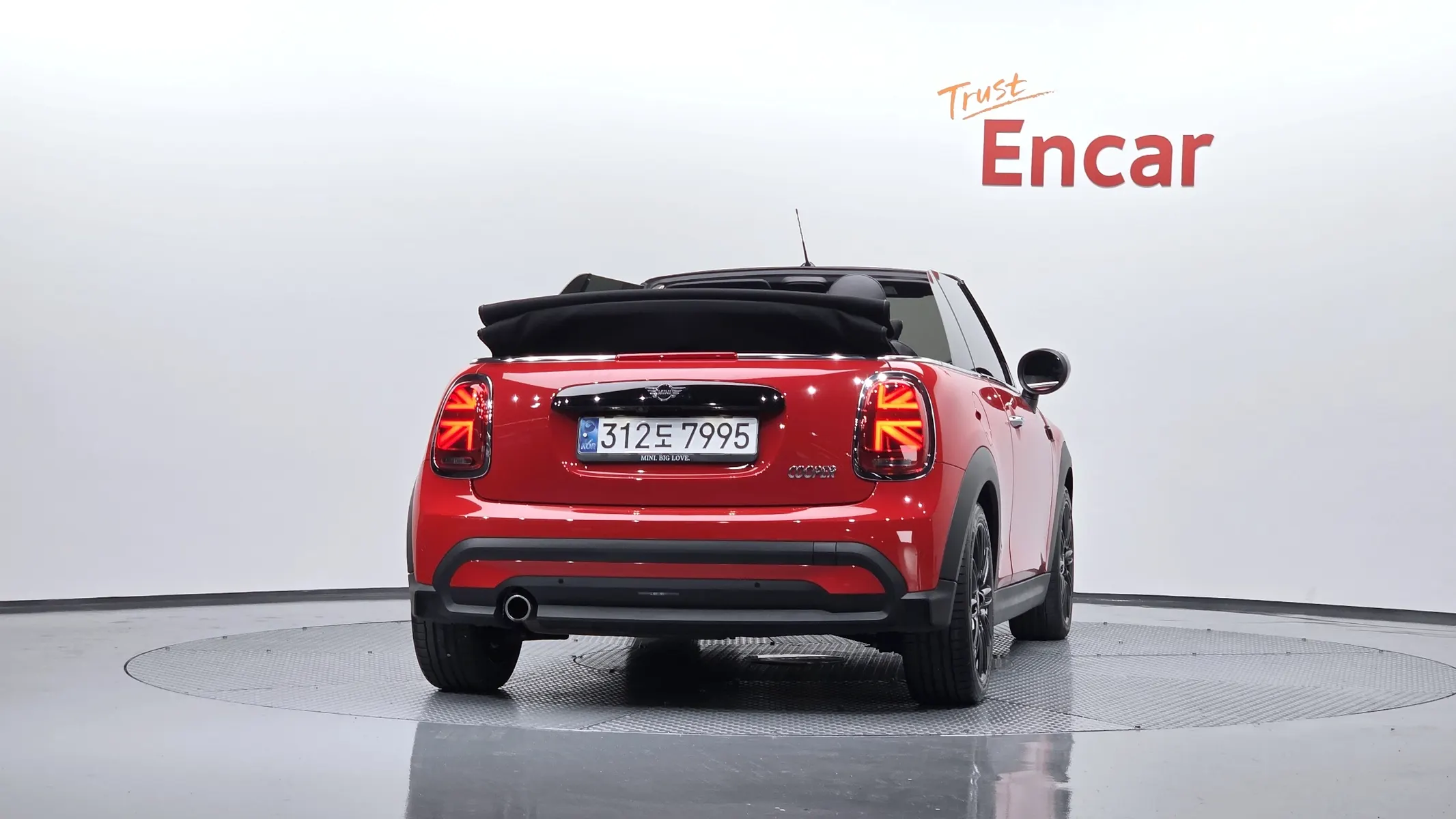 MINI Convertible 2024 2/5