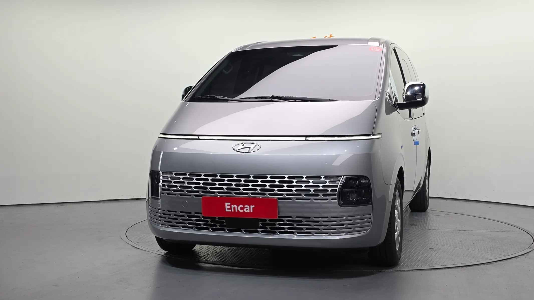 Hyundai Staria L3.5 5 2023 3/21