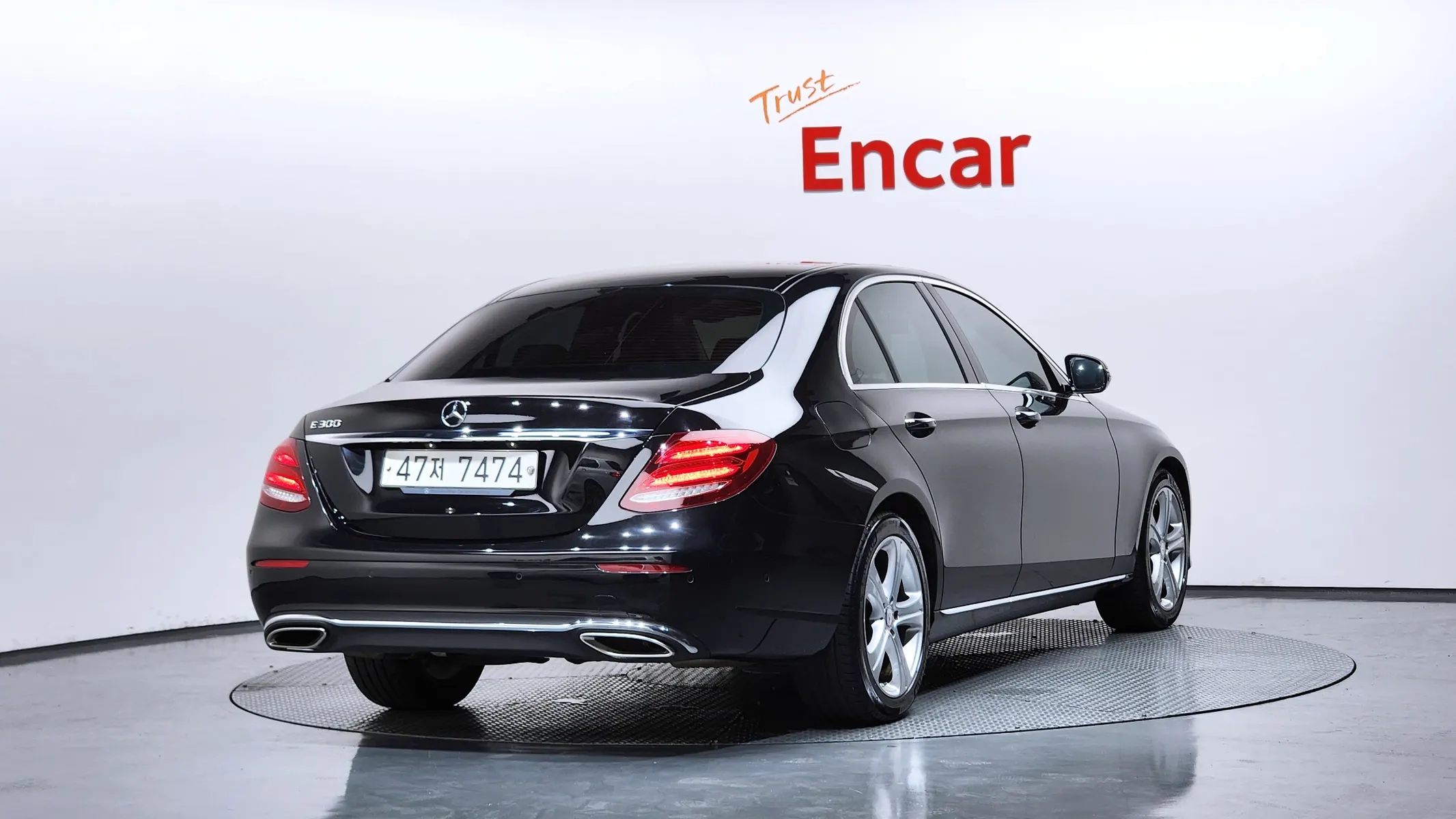 Mercedes-Benz E-Class W213 E200 2017 2/21