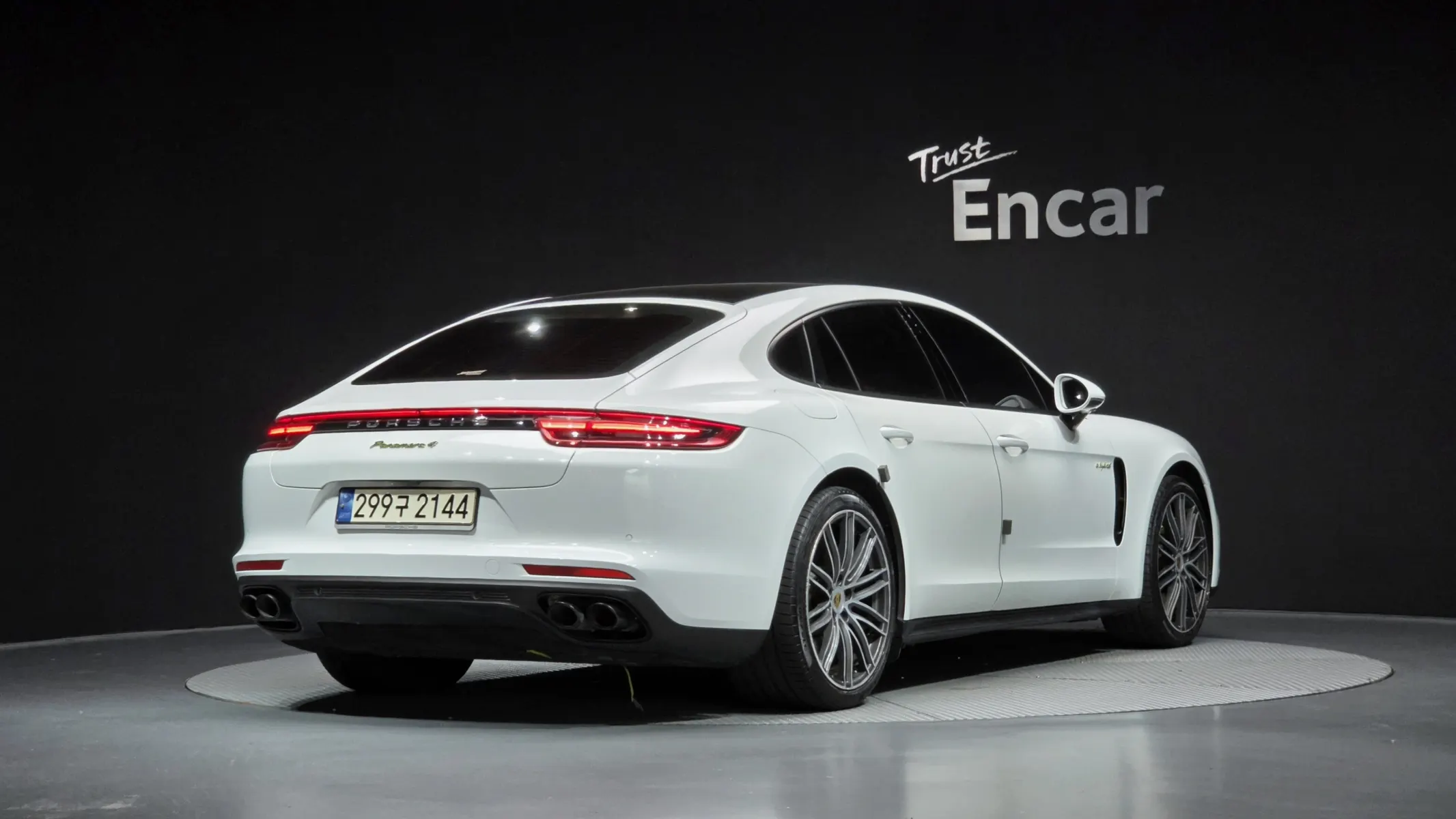 Porsche (971) 2.9 AWD E- 2019 2/39