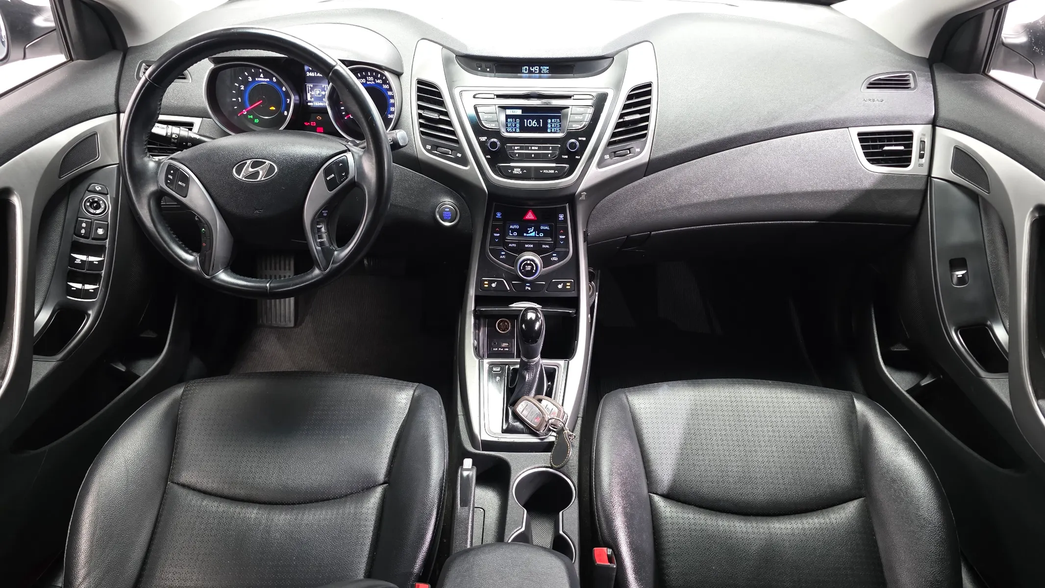Hyundai 아반떼 1.6 LPi 2015 4/5